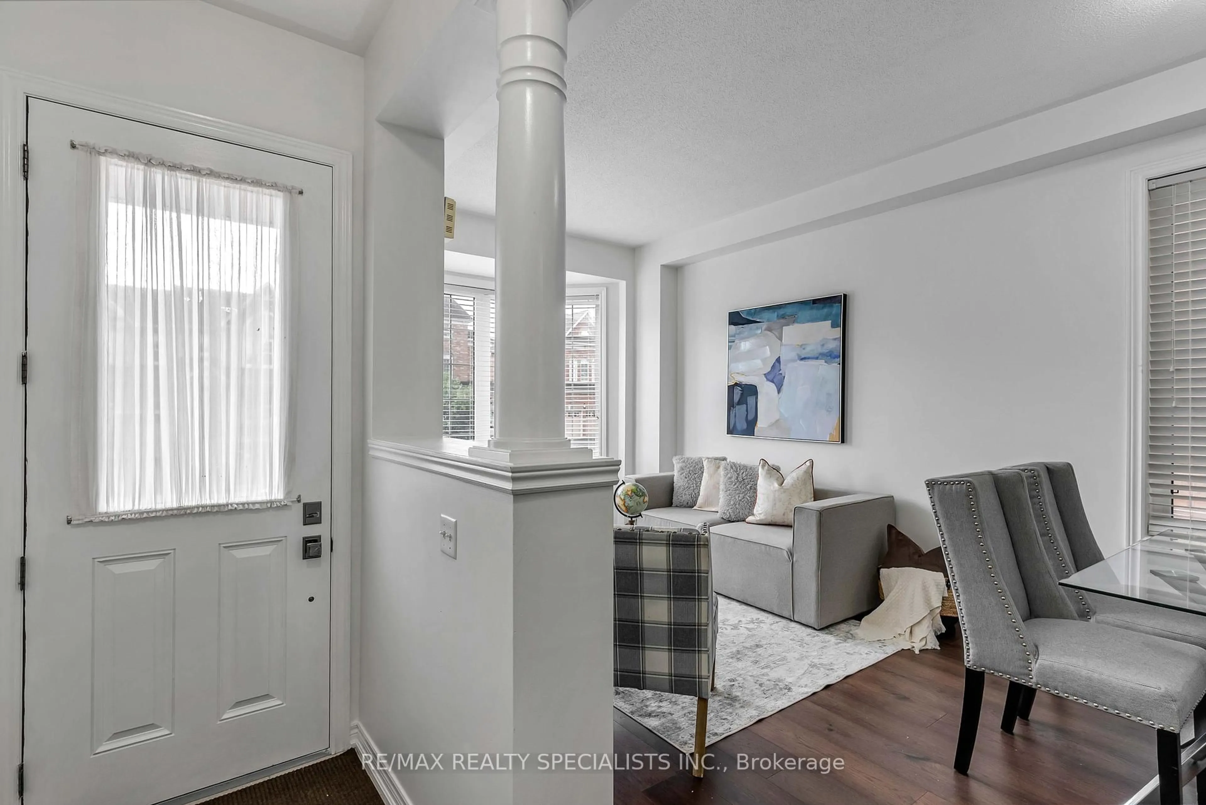 Indoor entryway for 19 White Ash Rd, Thorold Ontario L2V 5G5