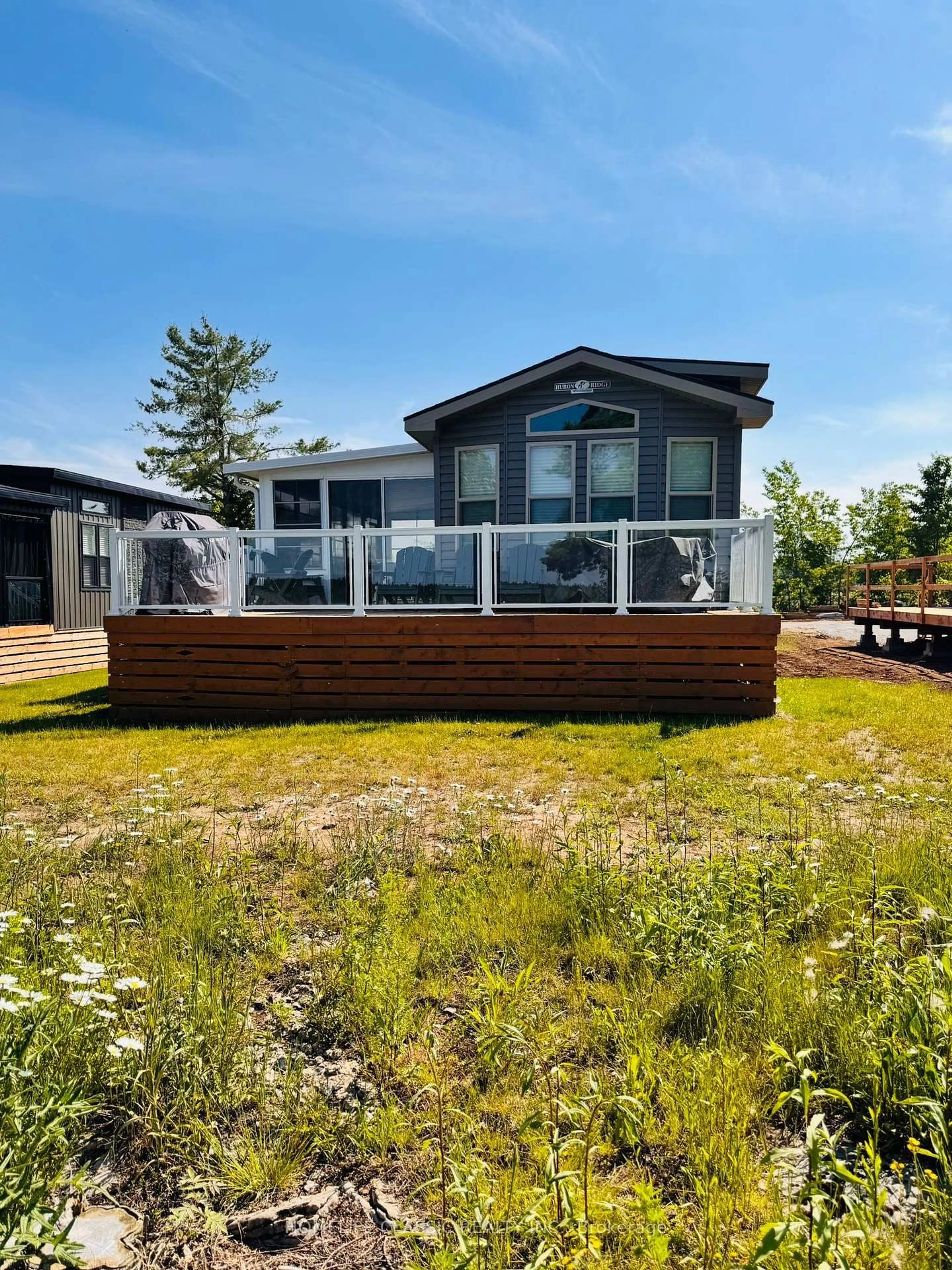 Home with vinyl exterior material, water/lake/river/ocean view for 2612 Victoria Rd, Kawartha Lakes Ontario K0M 2B0