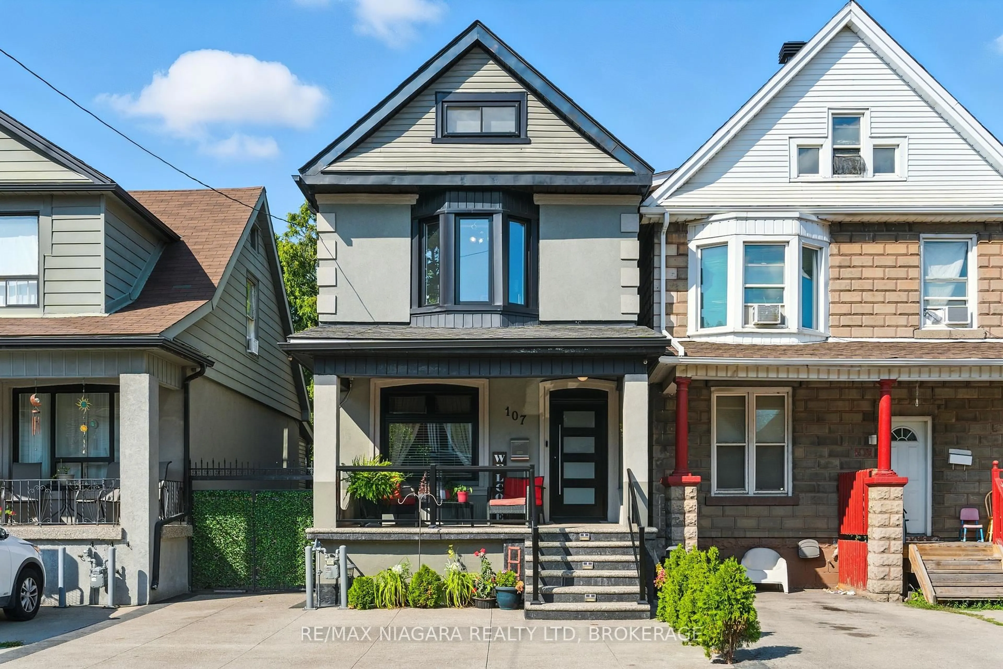 Home with brick exterior material, street for 107 Beechwood Ave, Hamilton Ontario L8L 2S7