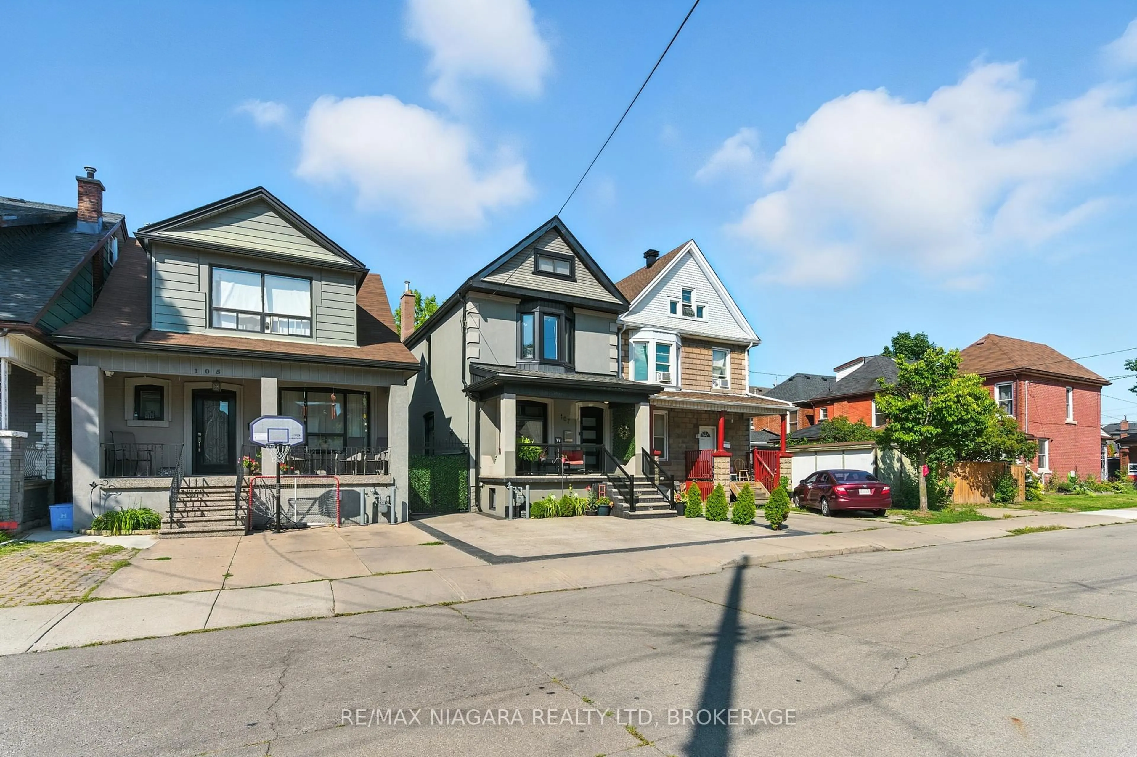 Home with brick exterior material, street for 107 Beechwood Ave, Hamilton Ontario L8L 2S7