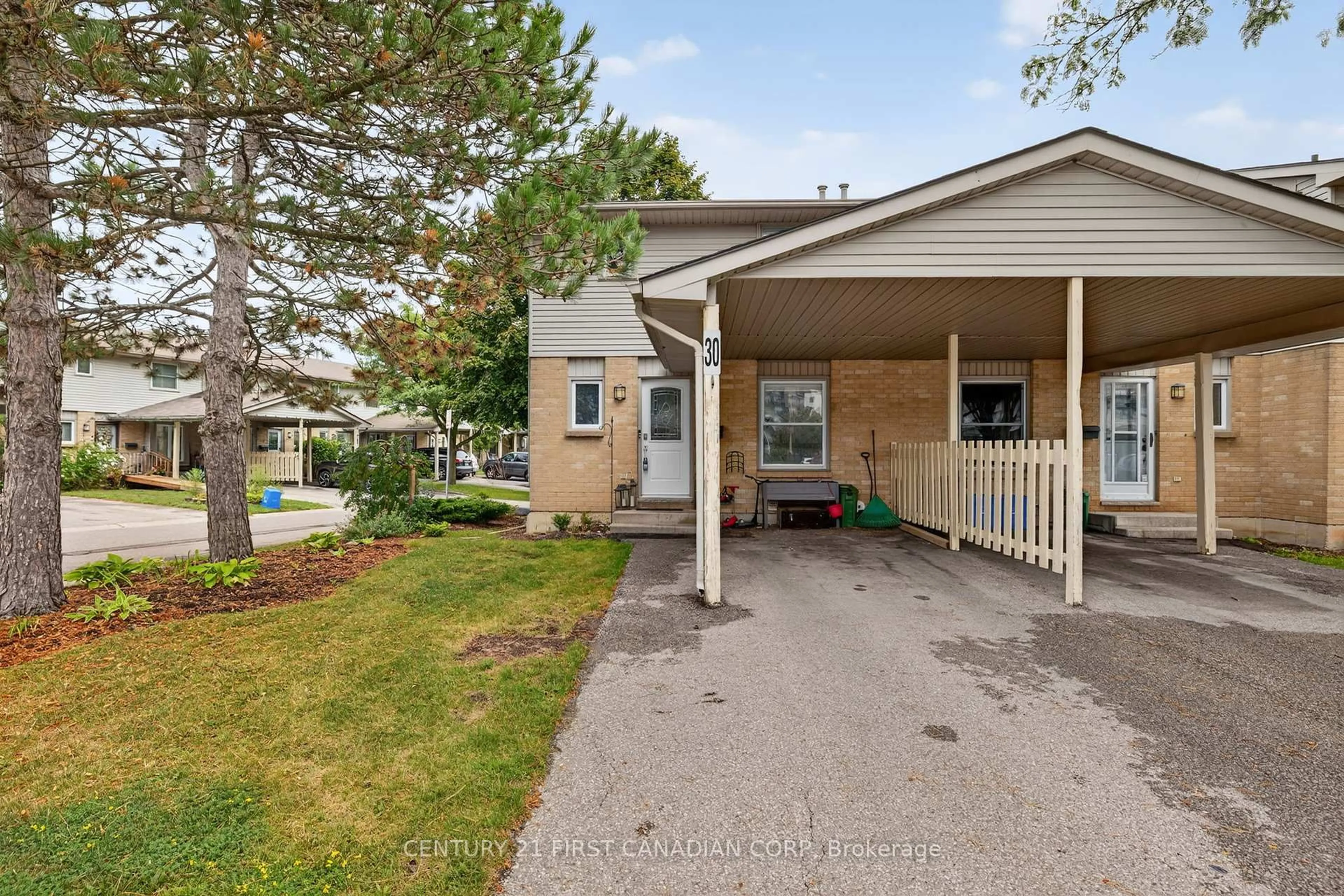 Patio, street for 55 Ashley Cres, London South Ontario N6E 3R8
