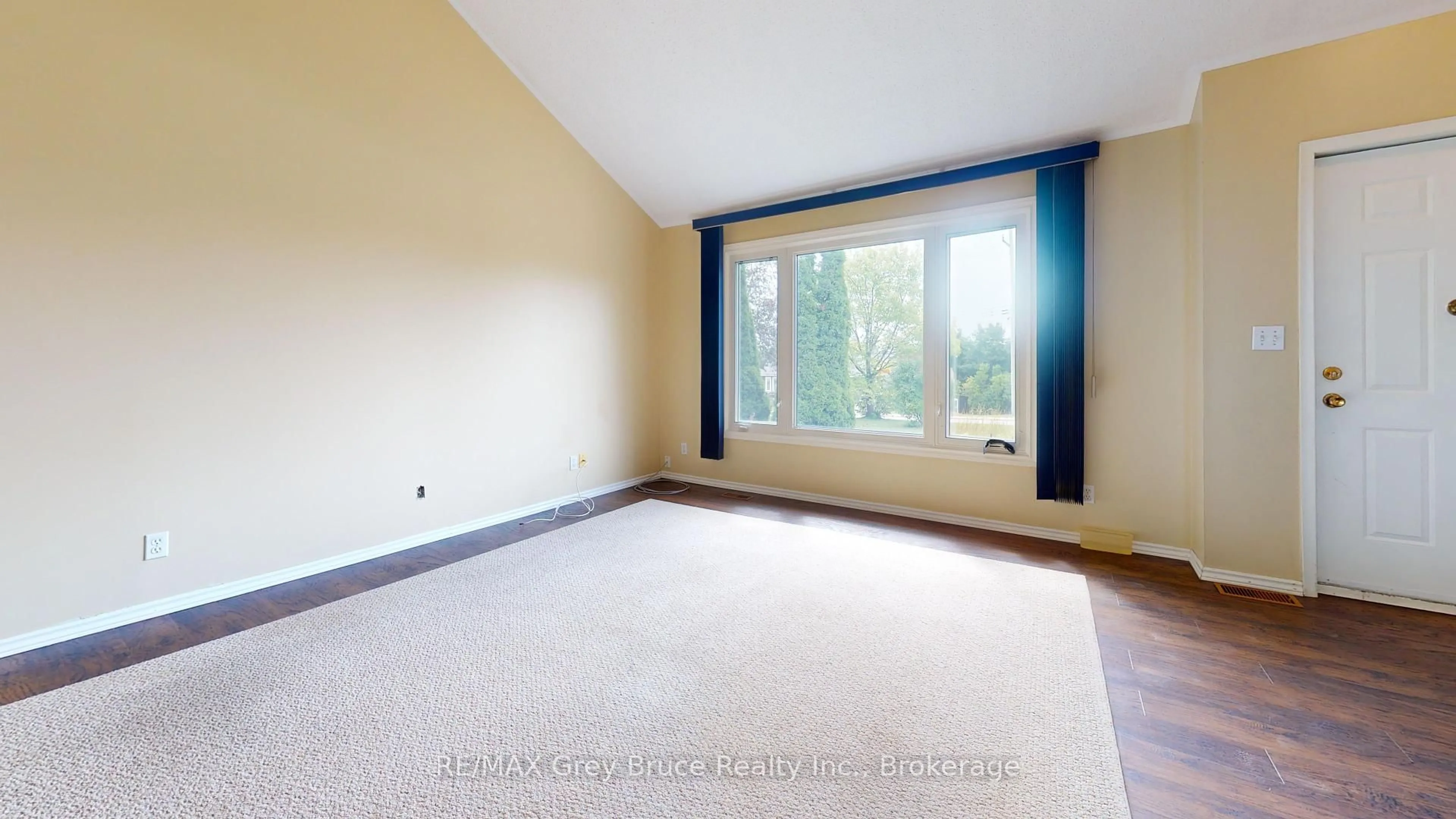 A pic of a room for 82 Brook St, Arran-Elderslie Ontario N0H 2N0