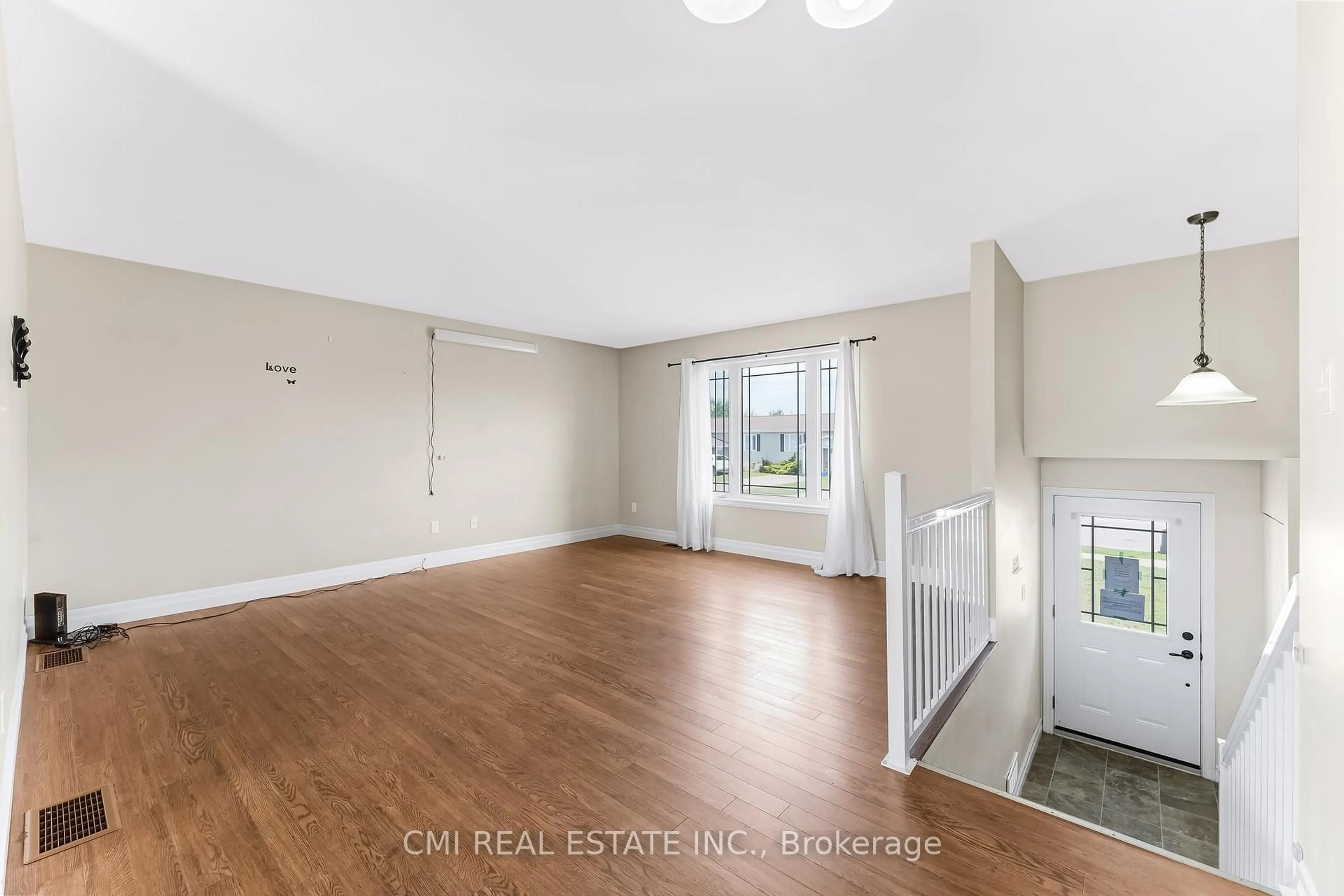 A pic of a room for 35 Renfrew St, Petawawa Ontario K8H 0A6