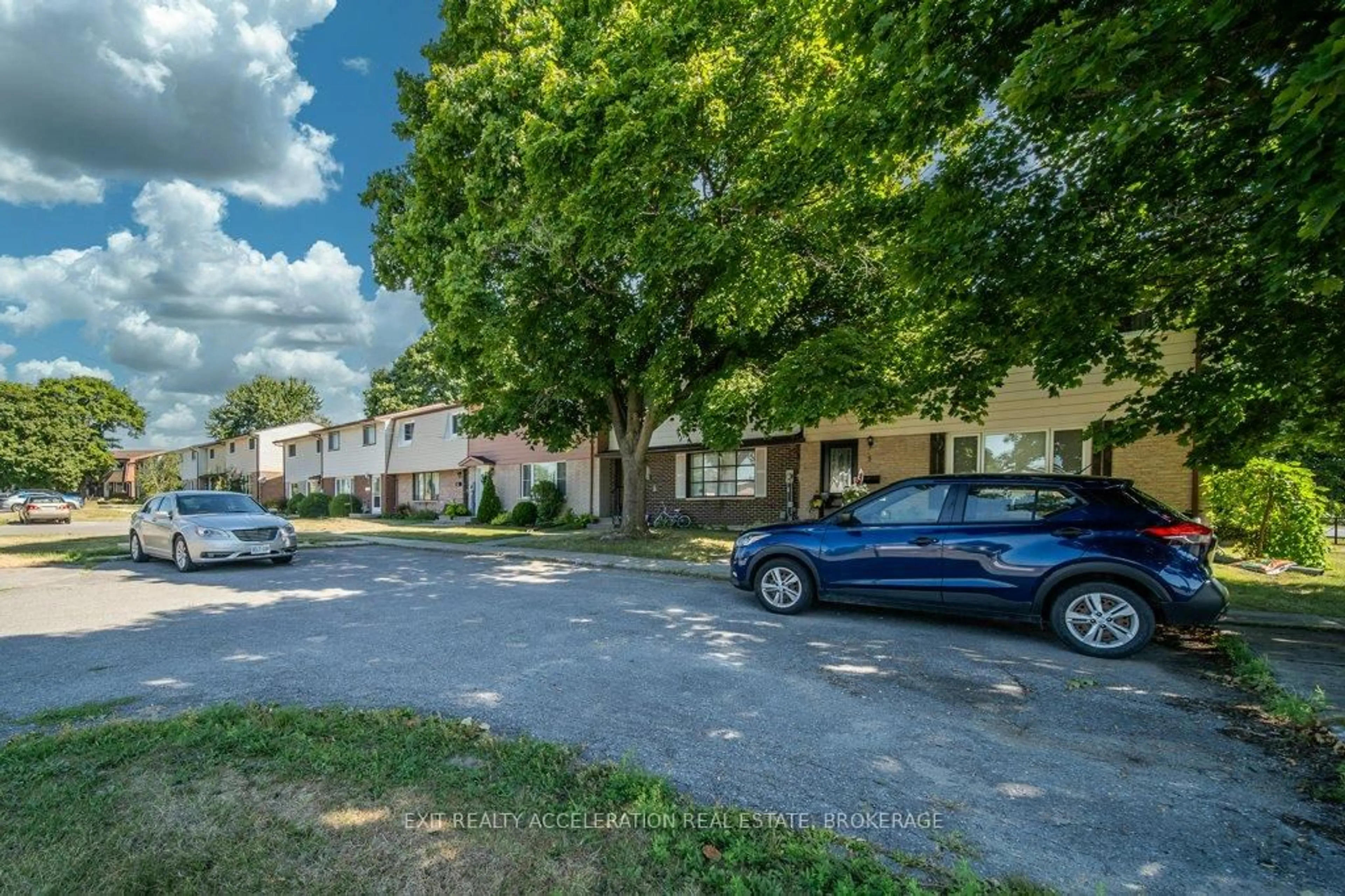 A pic from outside/outdoor area/front of a property/back of a property/a pic from drone, street for 5 Splinter Dr, Greater Napanee Ontario K7R 3R6
