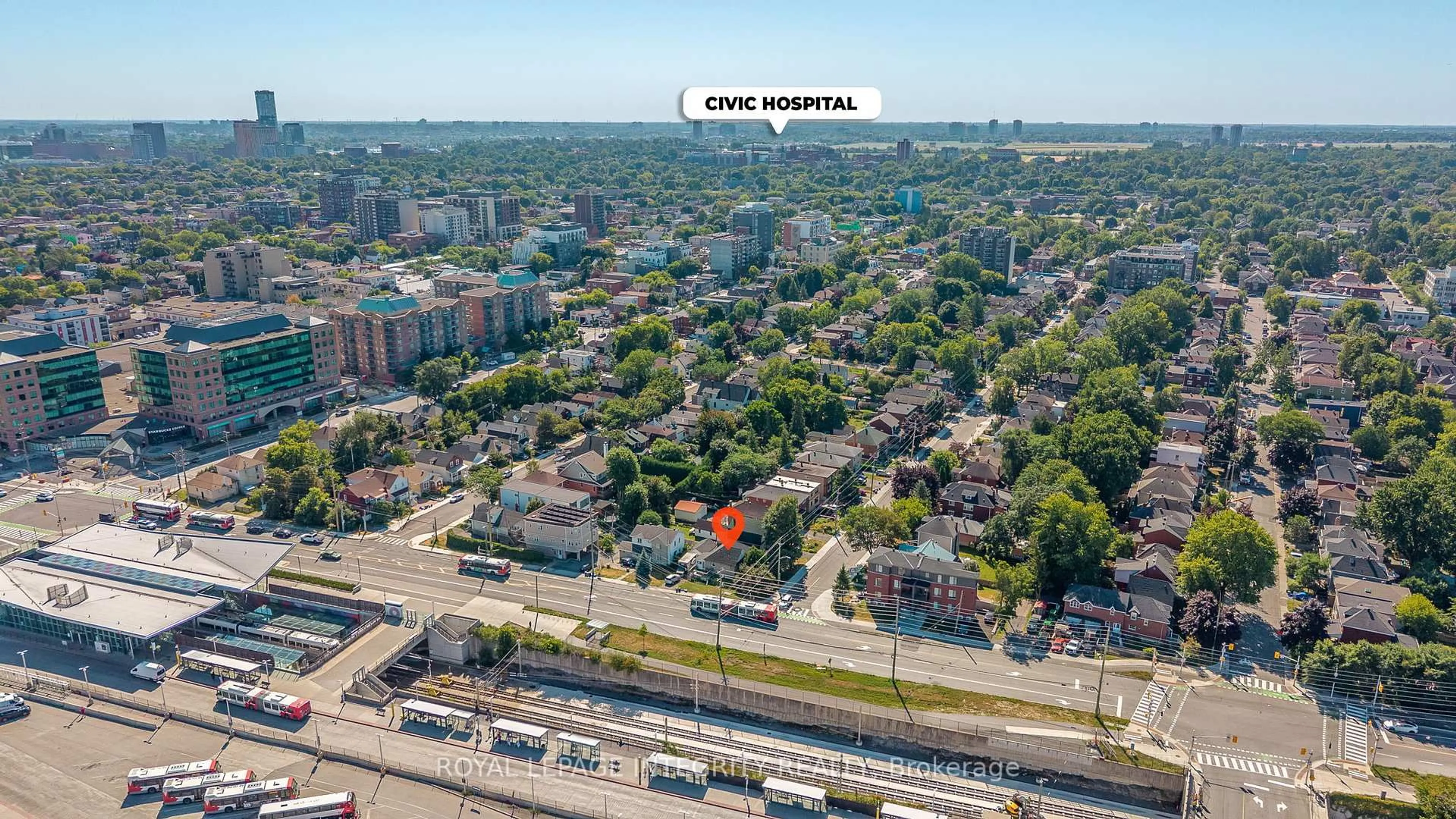 A pic from outside/outdoor area/front of a property/back of a property/a pic from drone, unknown for 1 Caroline Ave, Ottawa Ontario K1Y 0S8