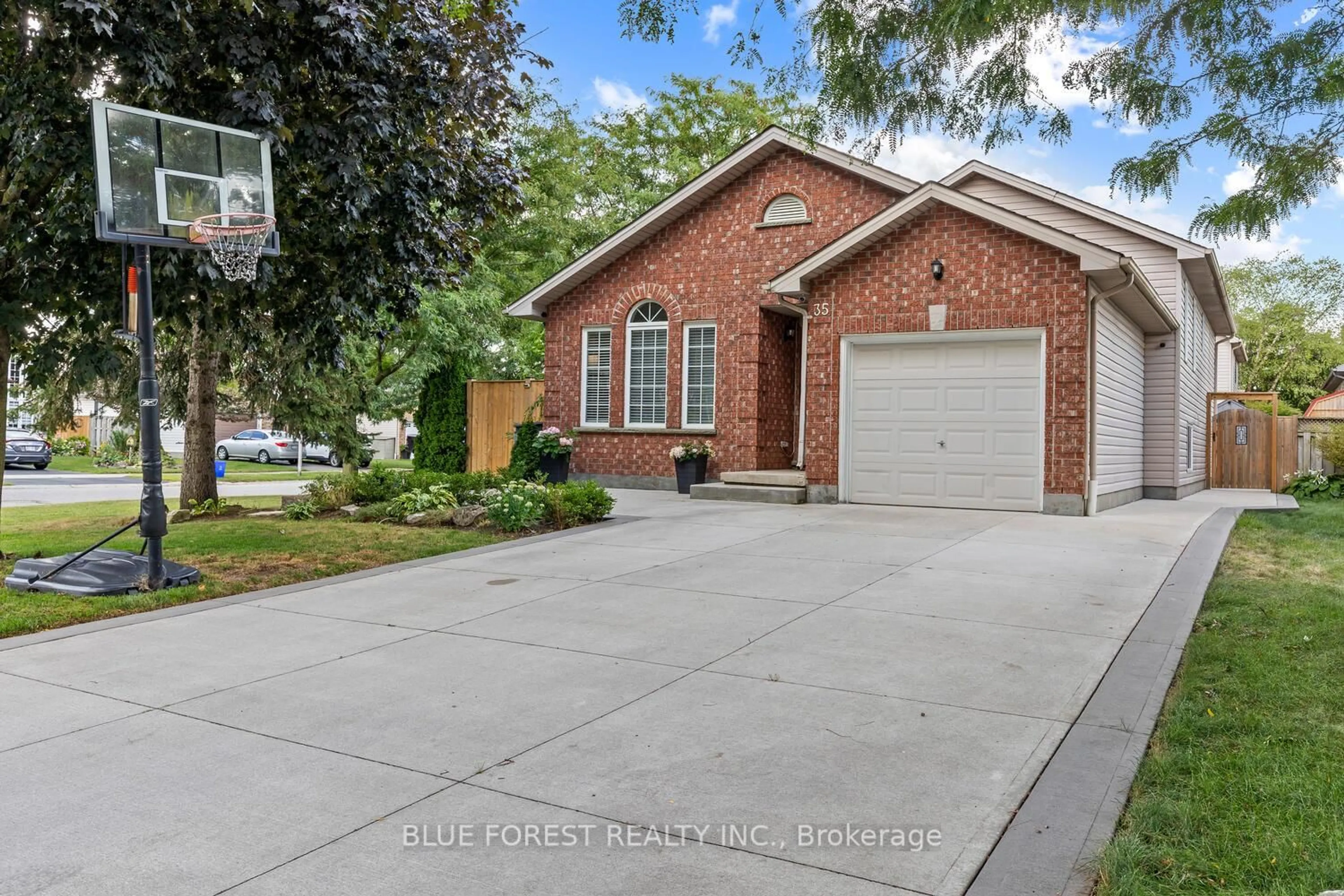Home with brick exterior material, street for 35 Bowcott Cres, London East Ontario N5V 4W8