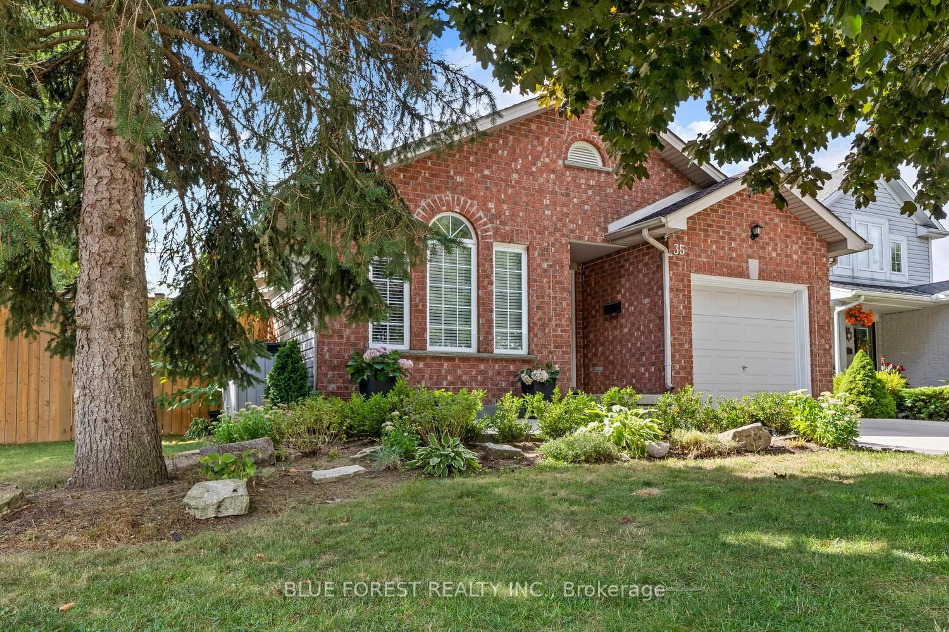 Home with brick exterior material, street for 35 Bowcott Cres, London East Ontario N5V 4W8