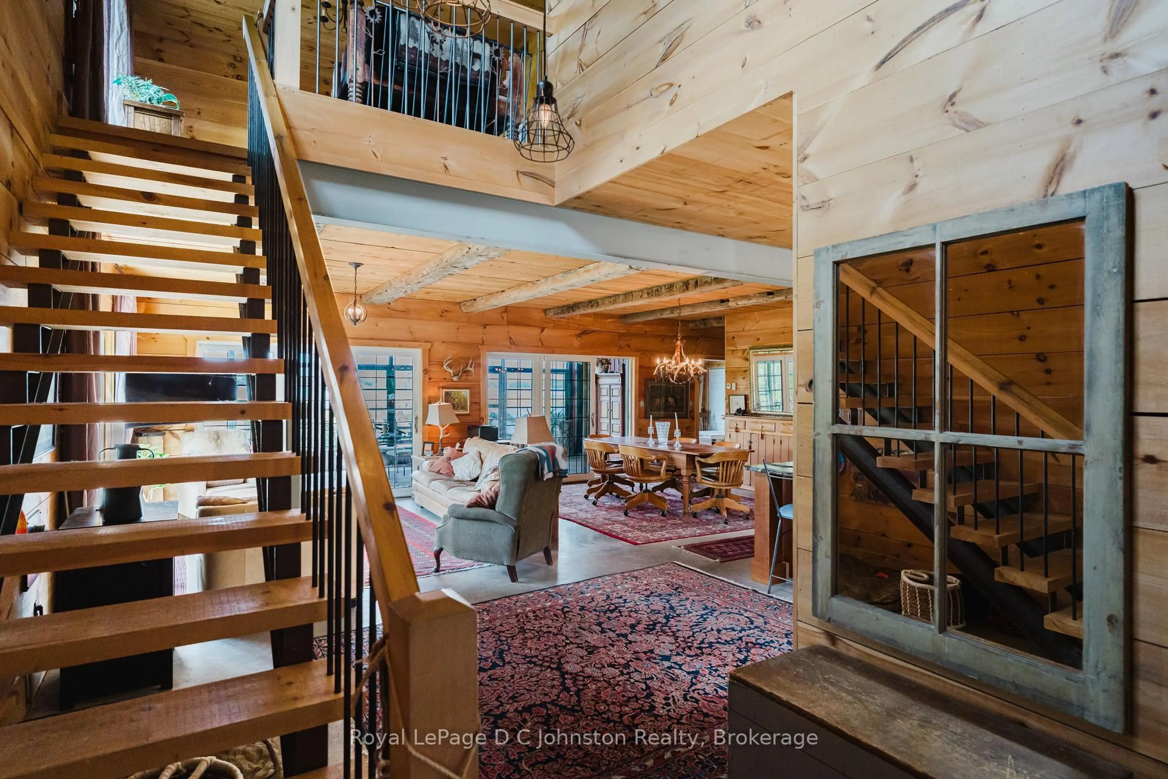 Indoor foyer for 11 Lake Dr, South Bruce Peninsula Ontario N0H 1A0