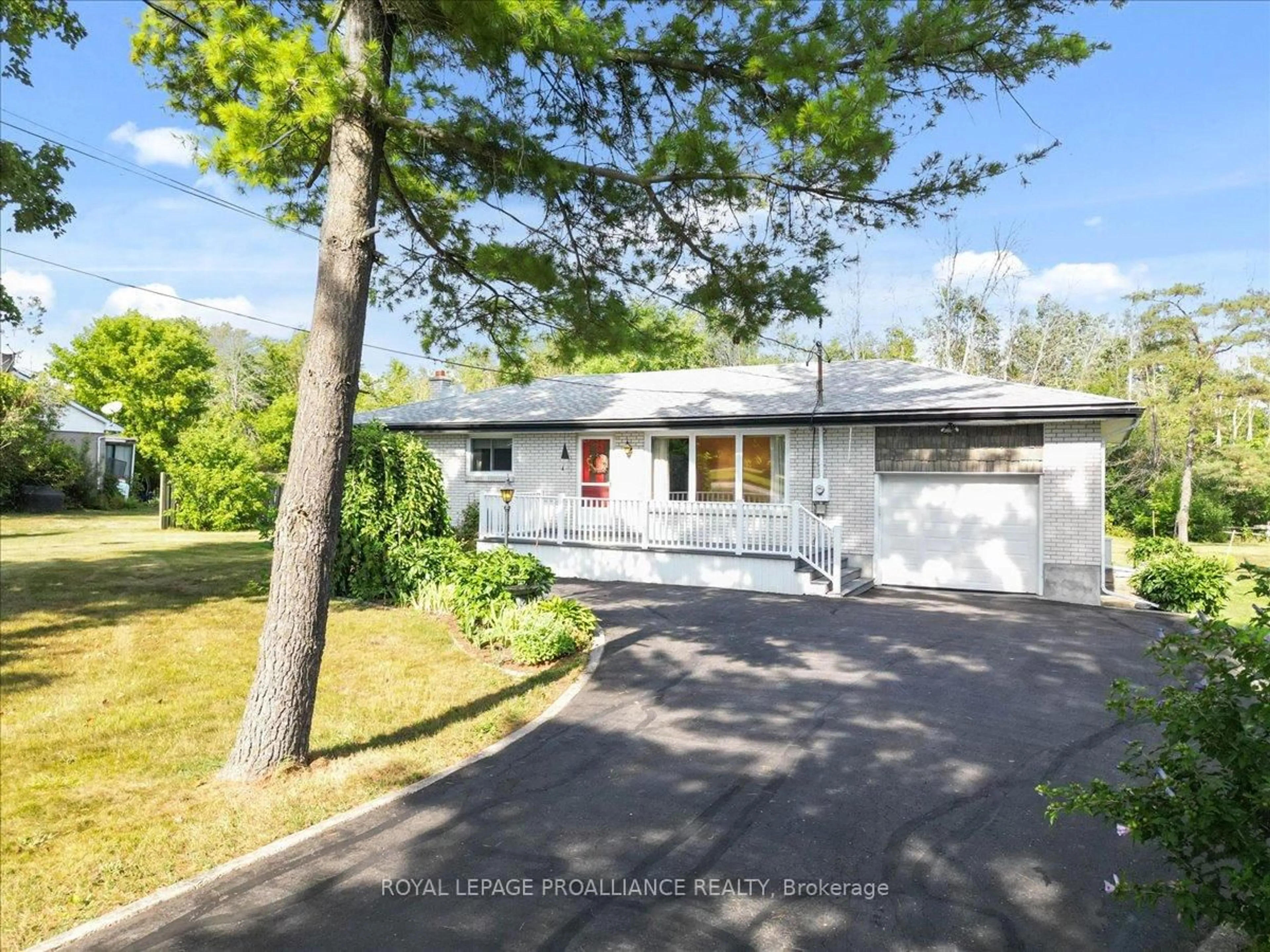 A pic from outside/outdoor area/front of a property/back of a property/a pic from drone, street for 89 Point Anne Rd, Belleville Ontario K8N 4Z4