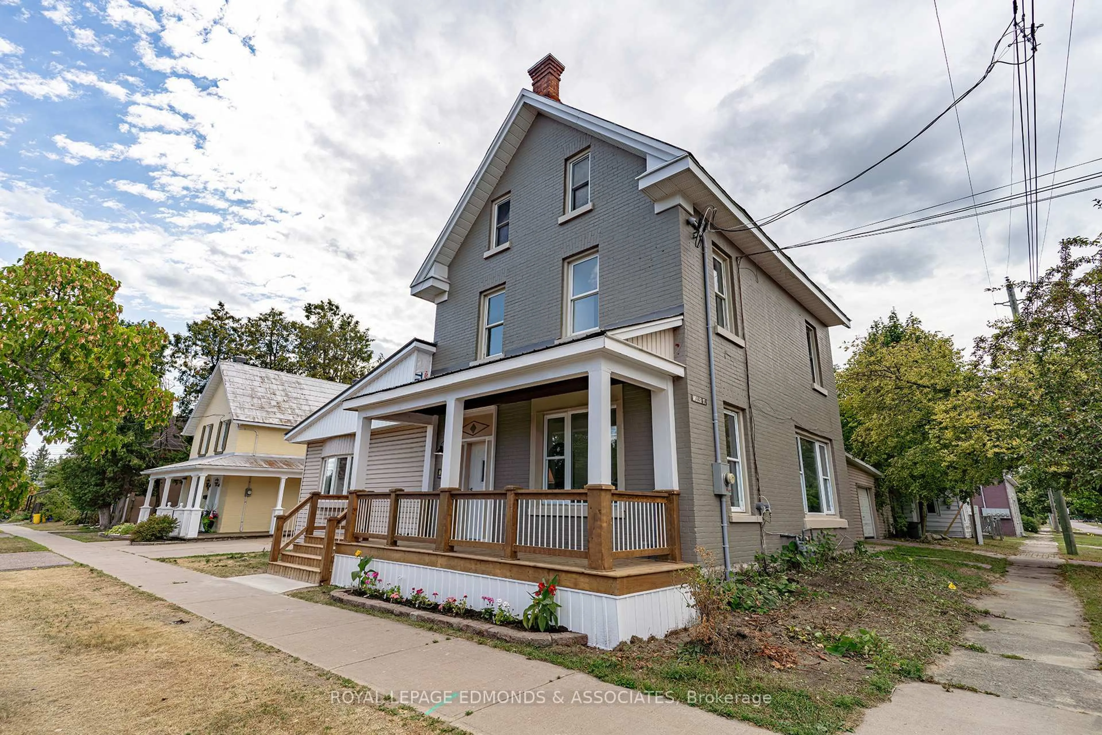 Unknown for 362 Christie St, Pembroke Ontario K8A 4R7