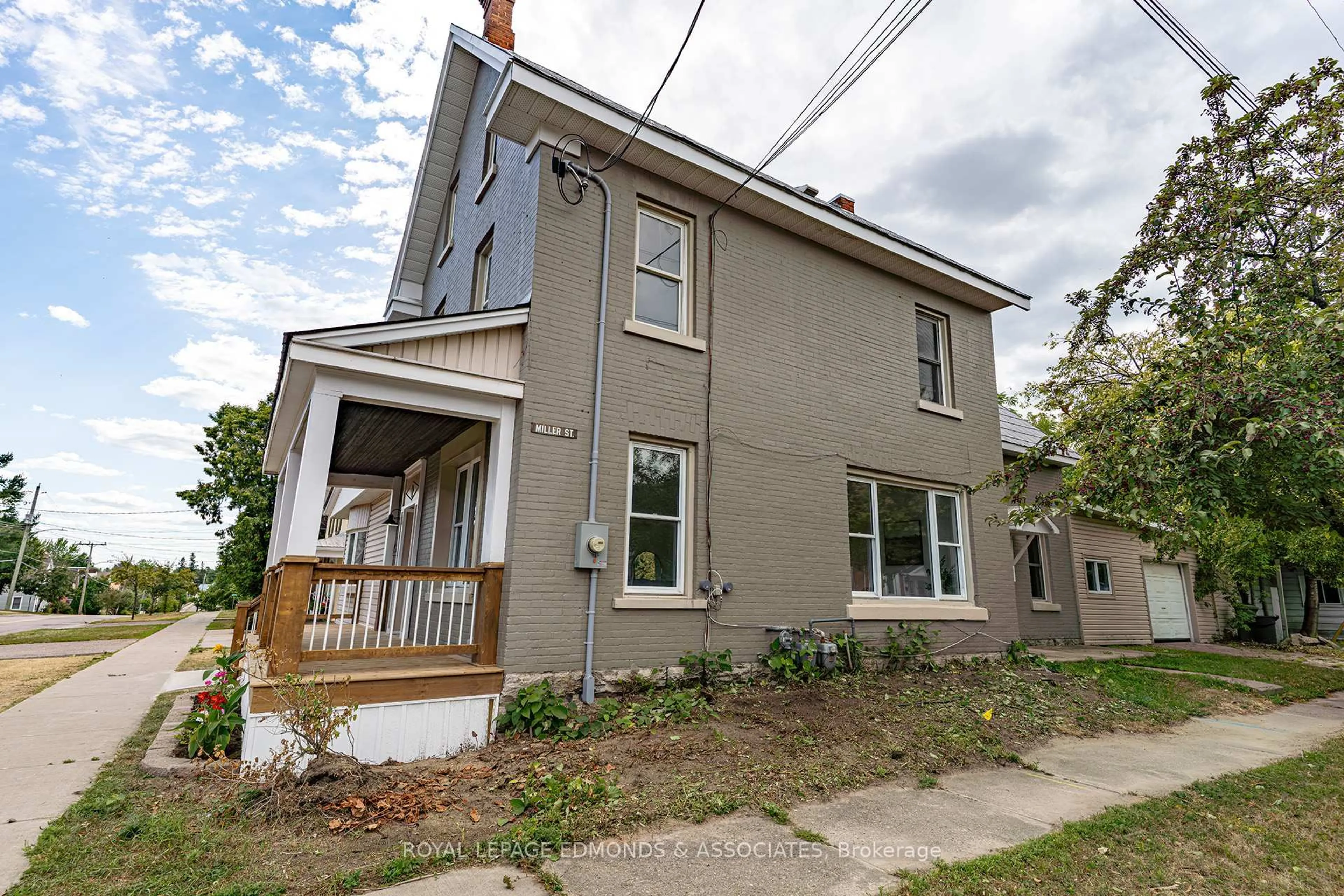 Unknown for 362 Christie St, Pembroke Ontario K8A 4R7