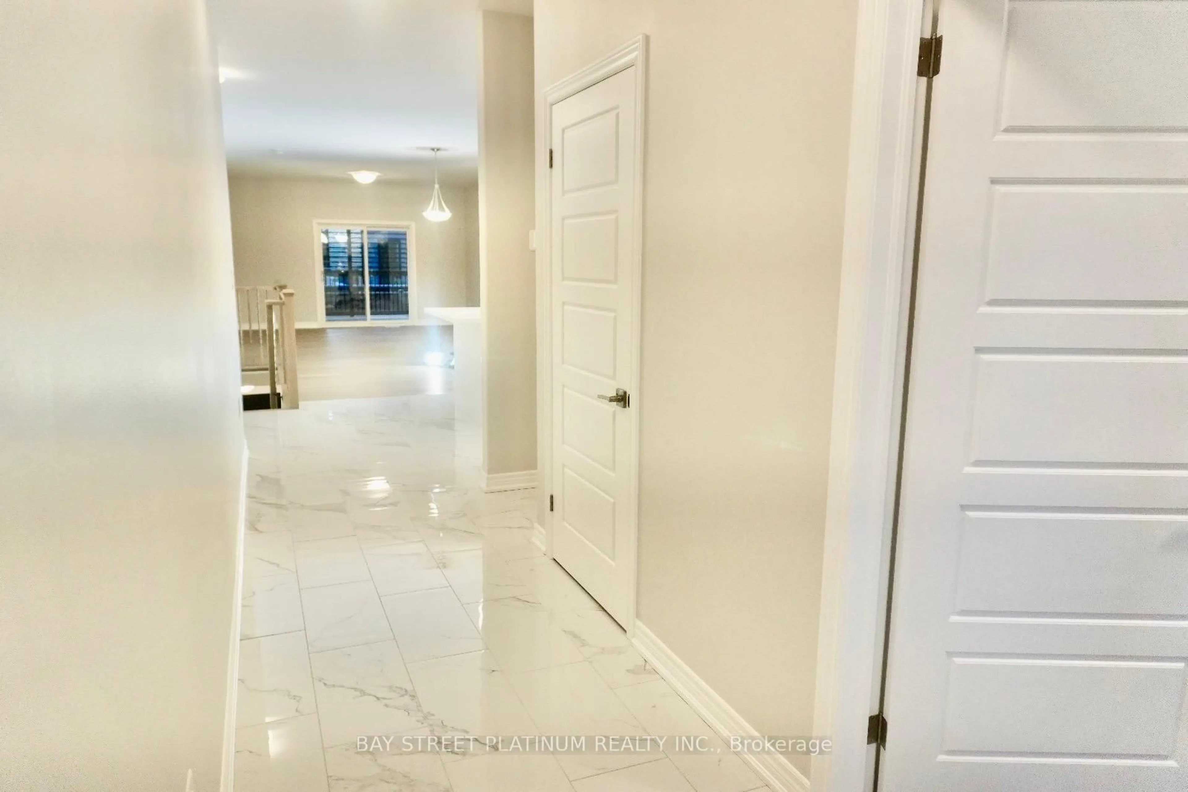Indoor entryway for 65 Wiley Tr, Welland Ontario L3B 4C5
