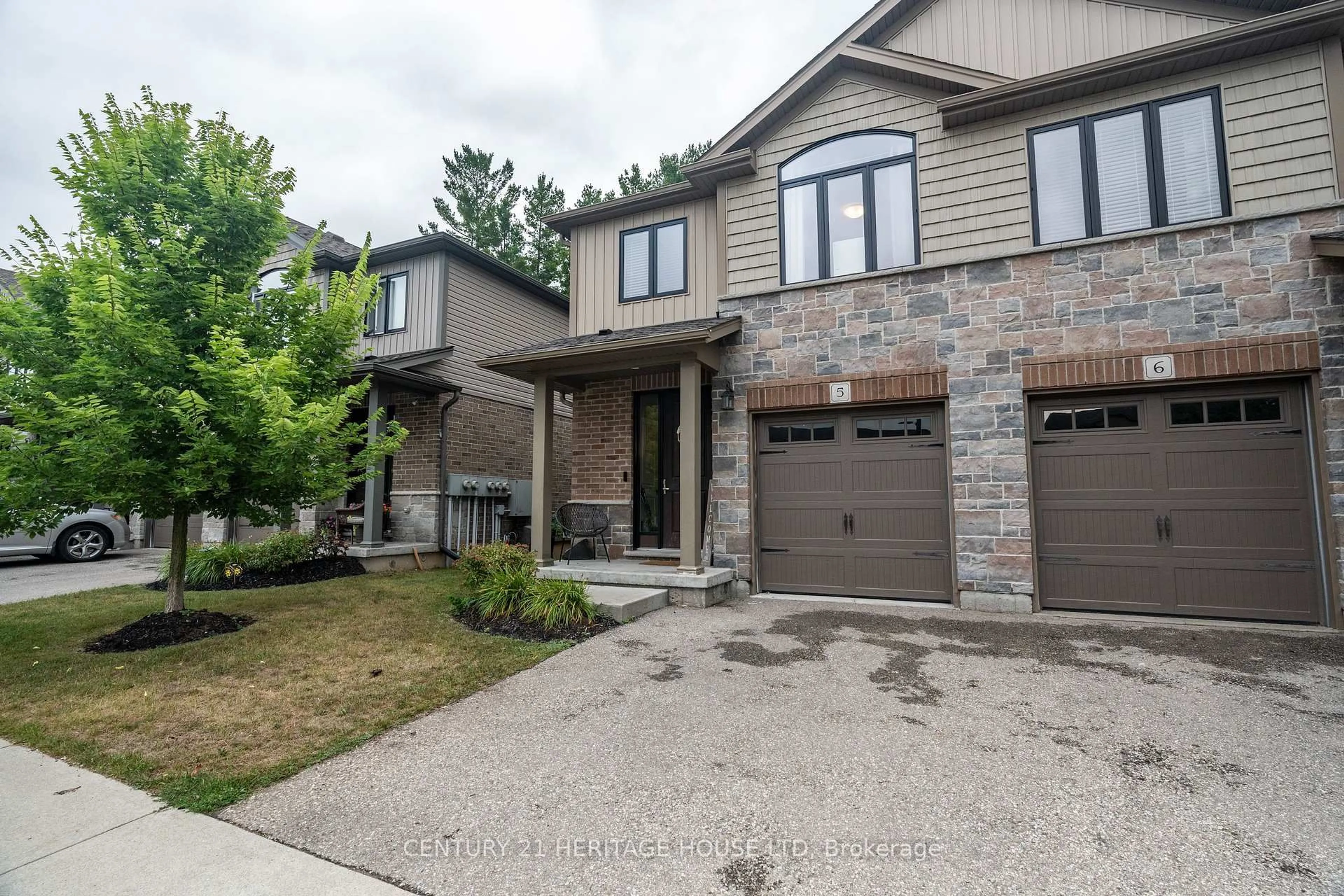 Home with brick exterior material, street for 50 Bute St #5, North Dumfries Ontario N0B 1E0