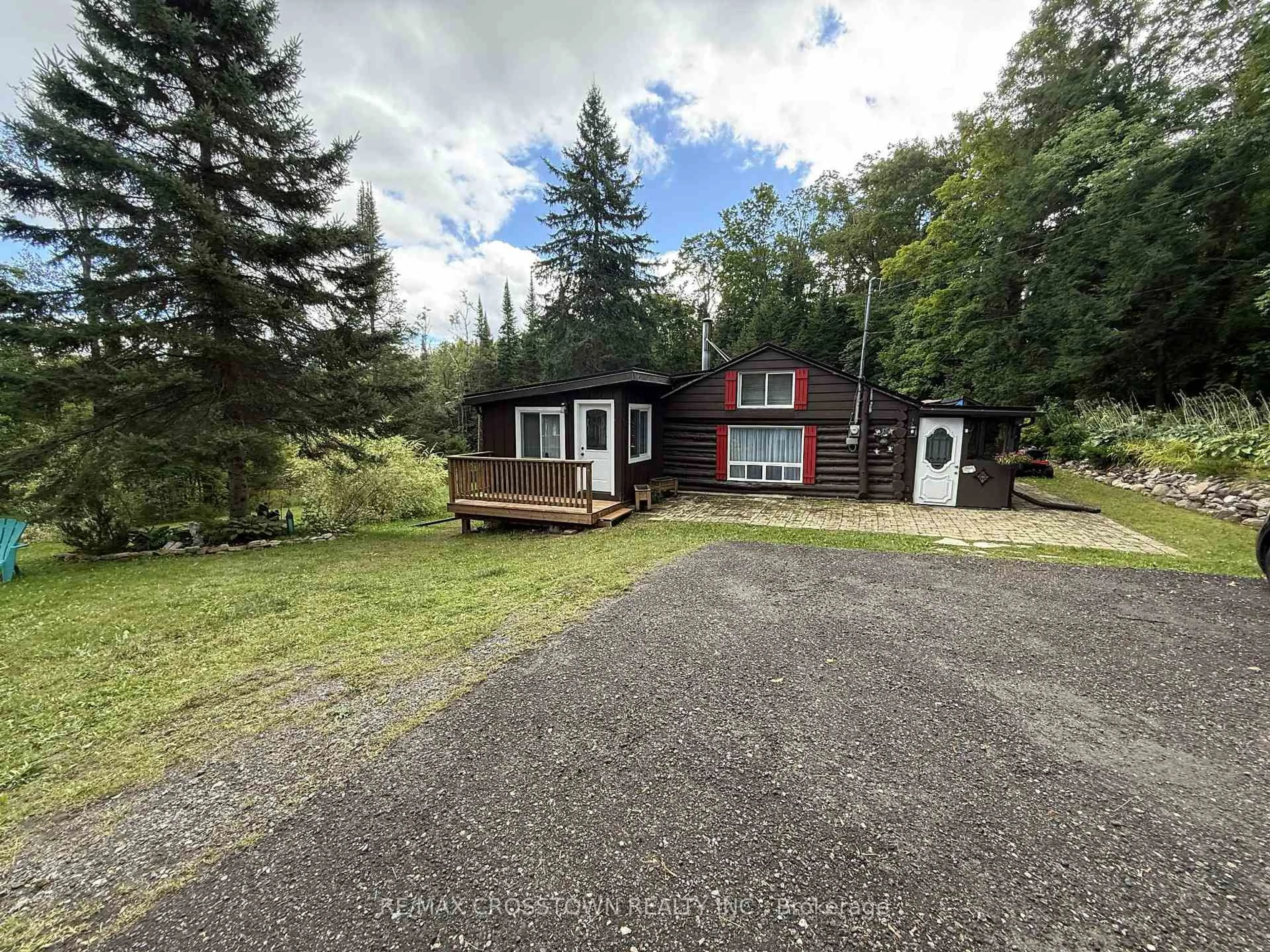 A pic from outside/outdoor area/front of a property/back of a property/a pic from drone, unknown for 1161 Uffington Rd, Bracebridge Ontario P1L 1X1