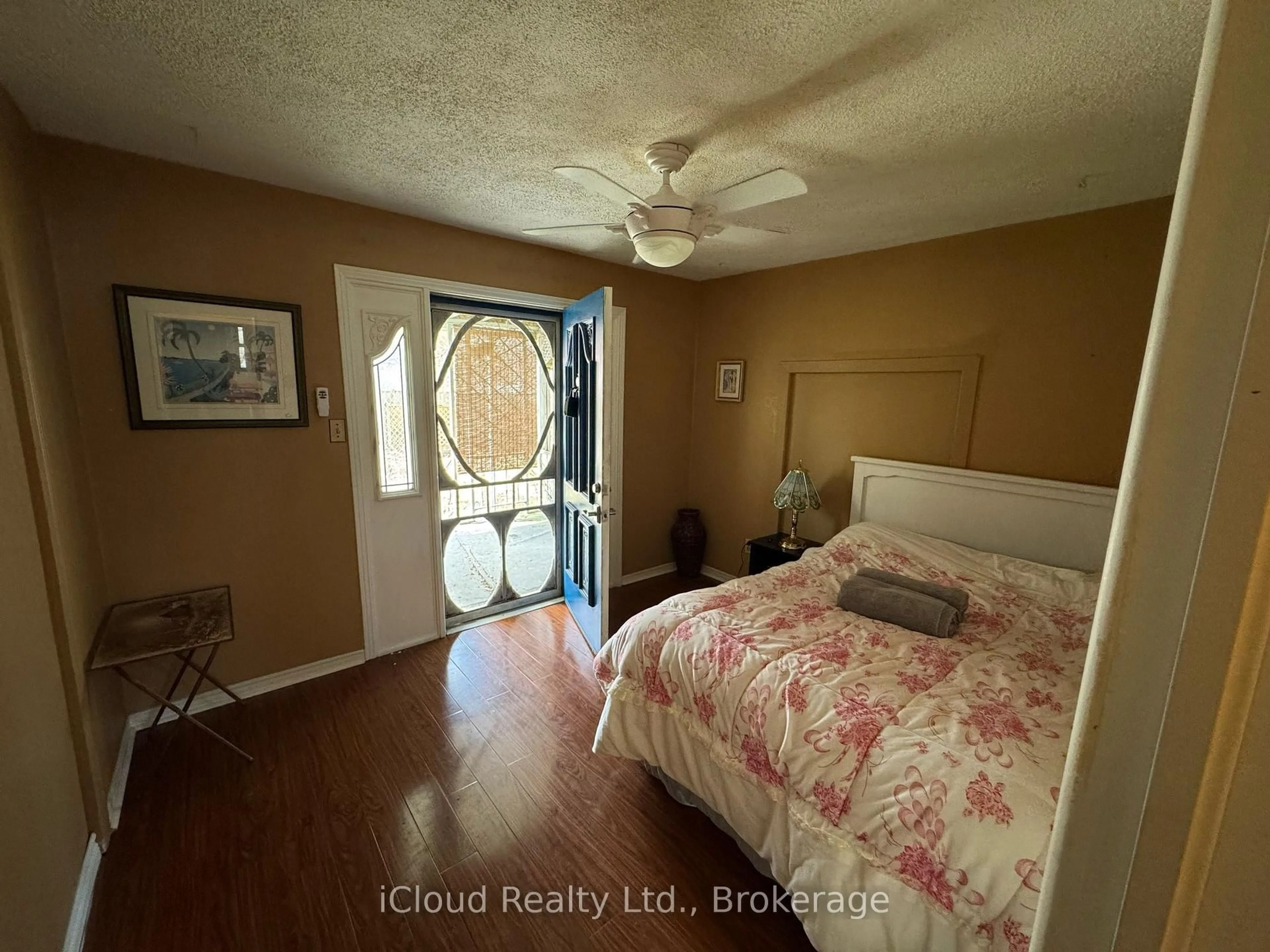 A pic of a room for 329 George St, Central Elgin Ontario N5L 1C5