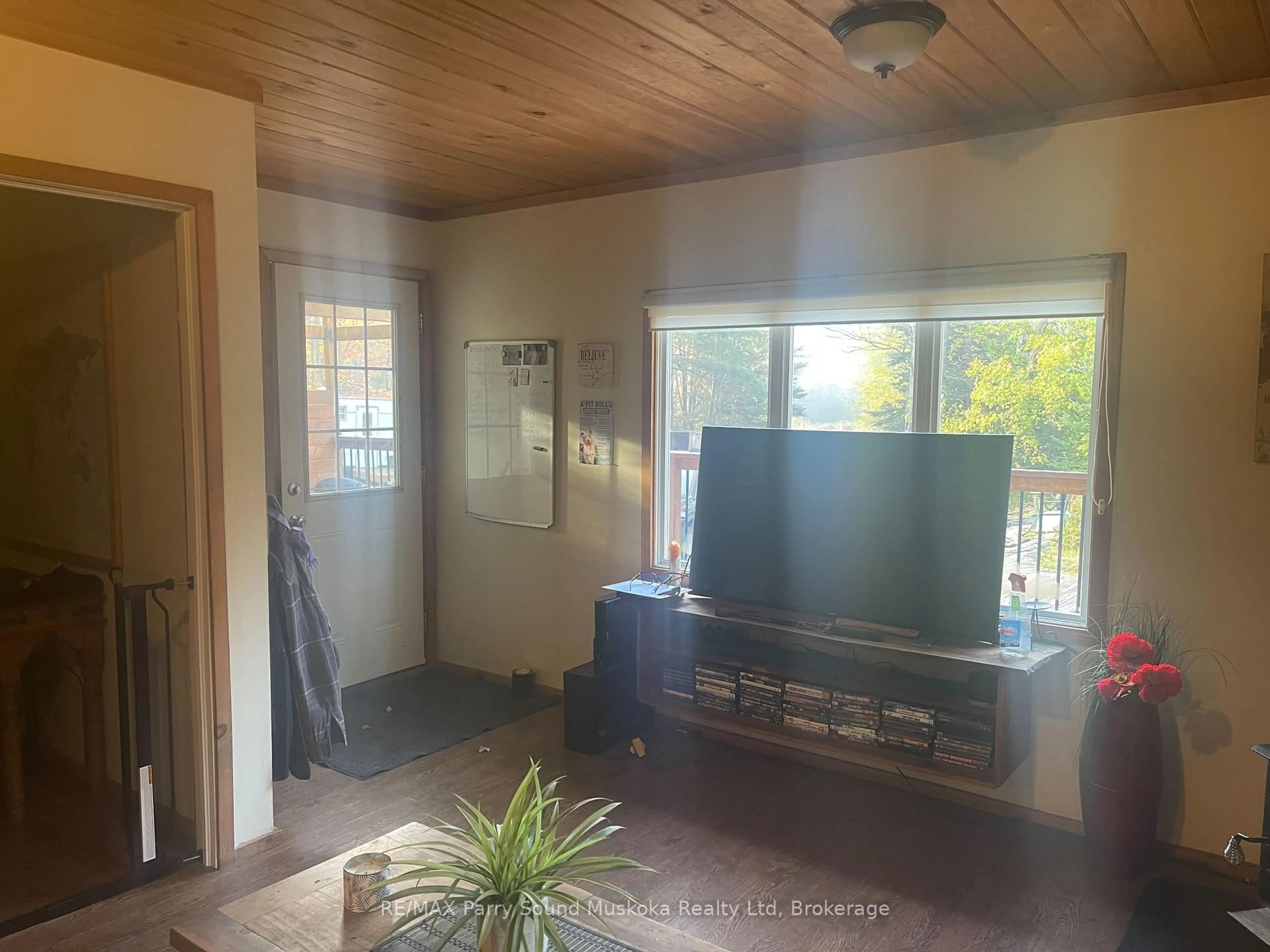 A pic of a room for 17 Ainslie Lake Rd, Whitestone Ontario P0A 1G0