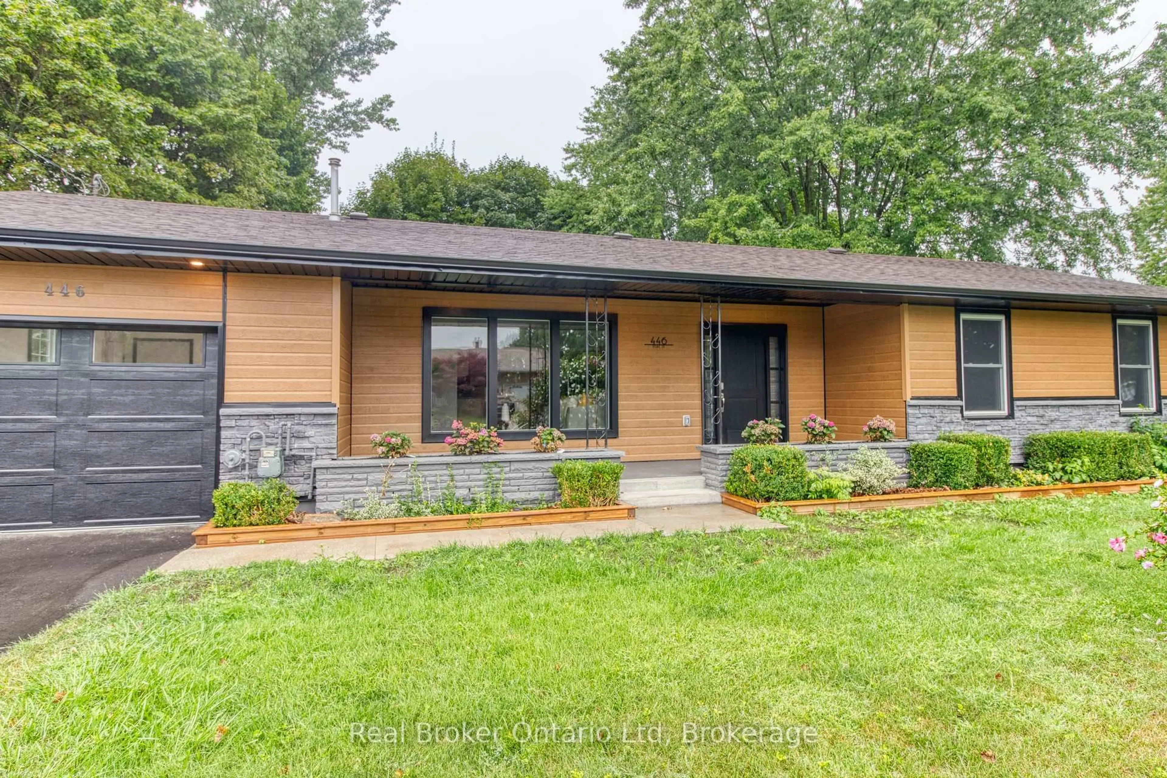 Home with brick exterior material, street for 446 Isaac St, South Bruce Peninsula Ontario N0H 2T0