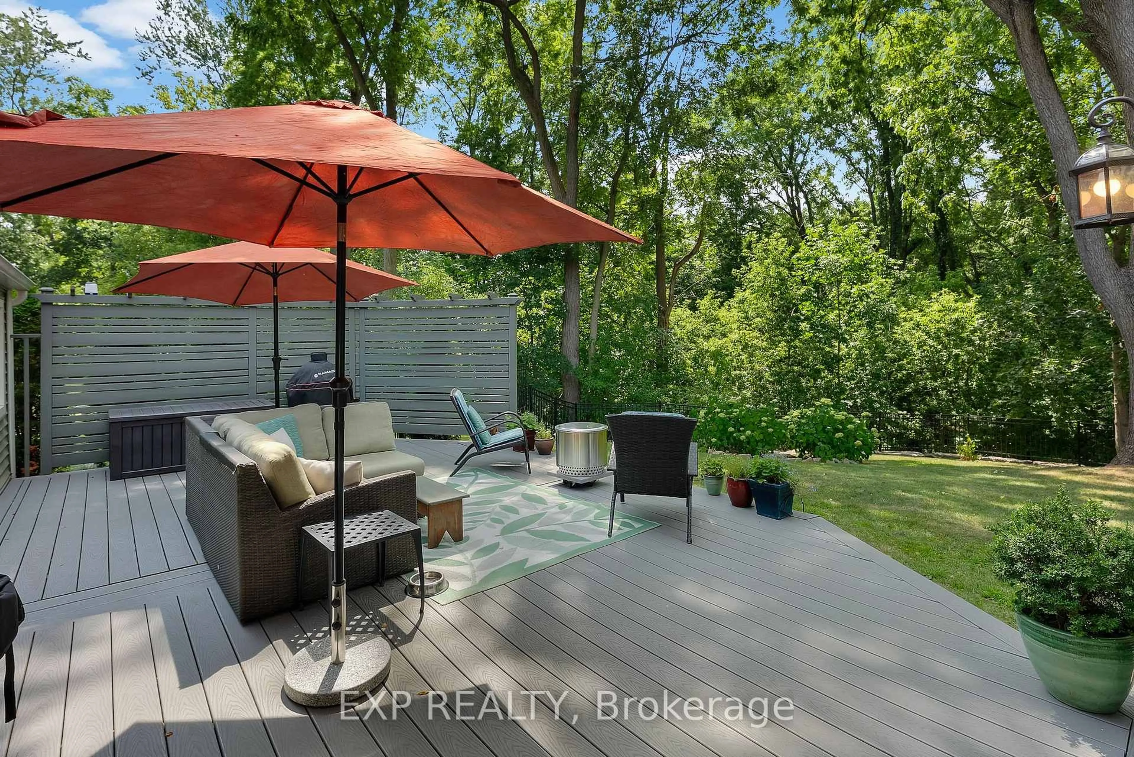 Patio, water/lake/river/ocean view for 4158 Bridgeport Dr, Lincoln Ontario L0R 2E0