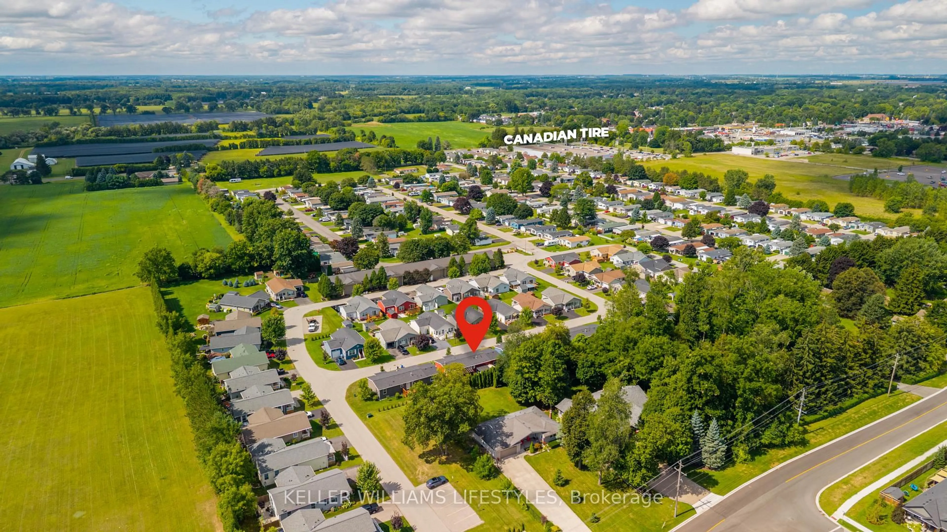 A pic from outside/outdoor area/front of a property/back of a property/a pic from drone, street for 21 Kellestine Dr, Strathroy-Caradoc Ontario N7G 0C5