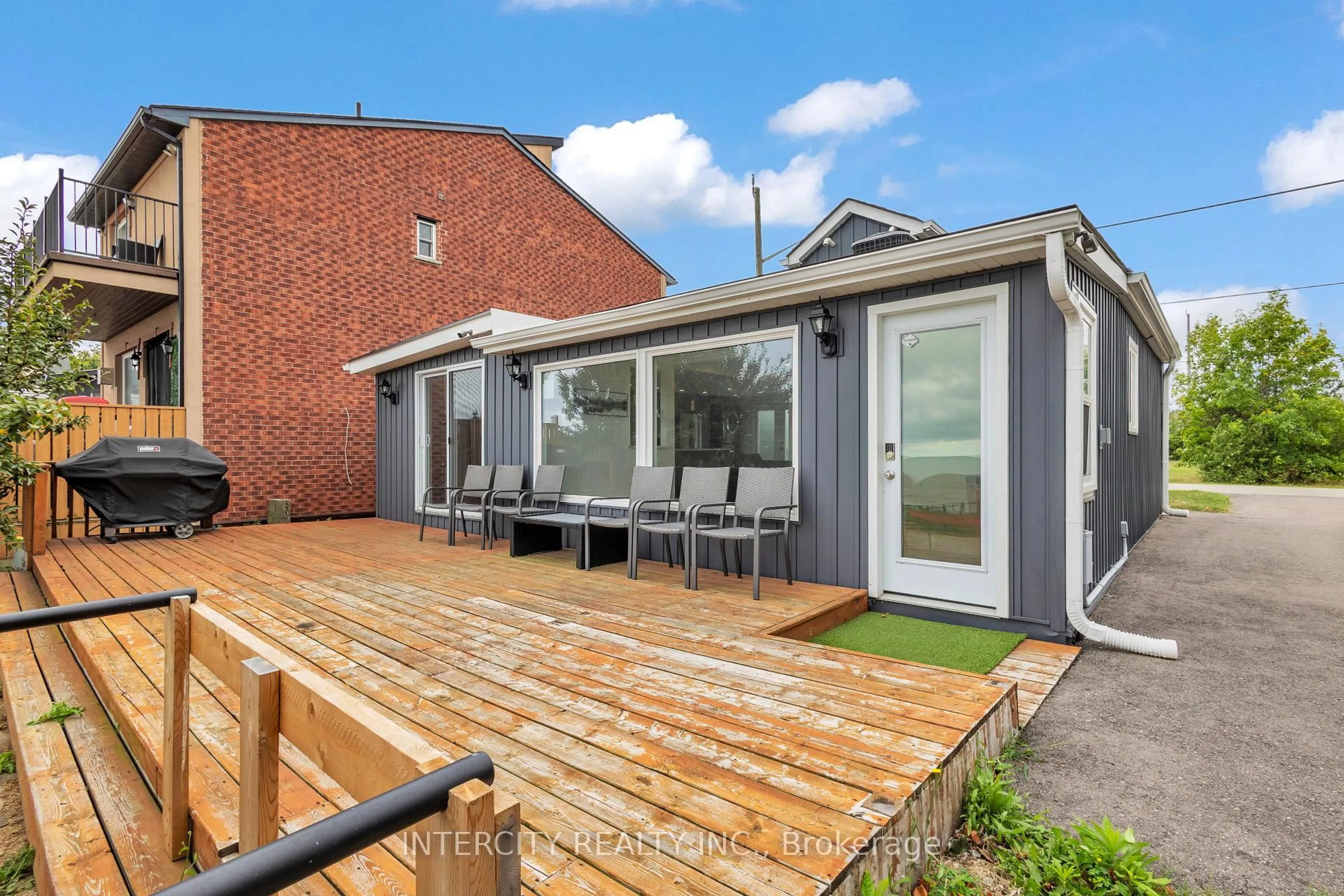 Unknown for 24 Trillium Ave, Hamilton Ontario L8E 5E1