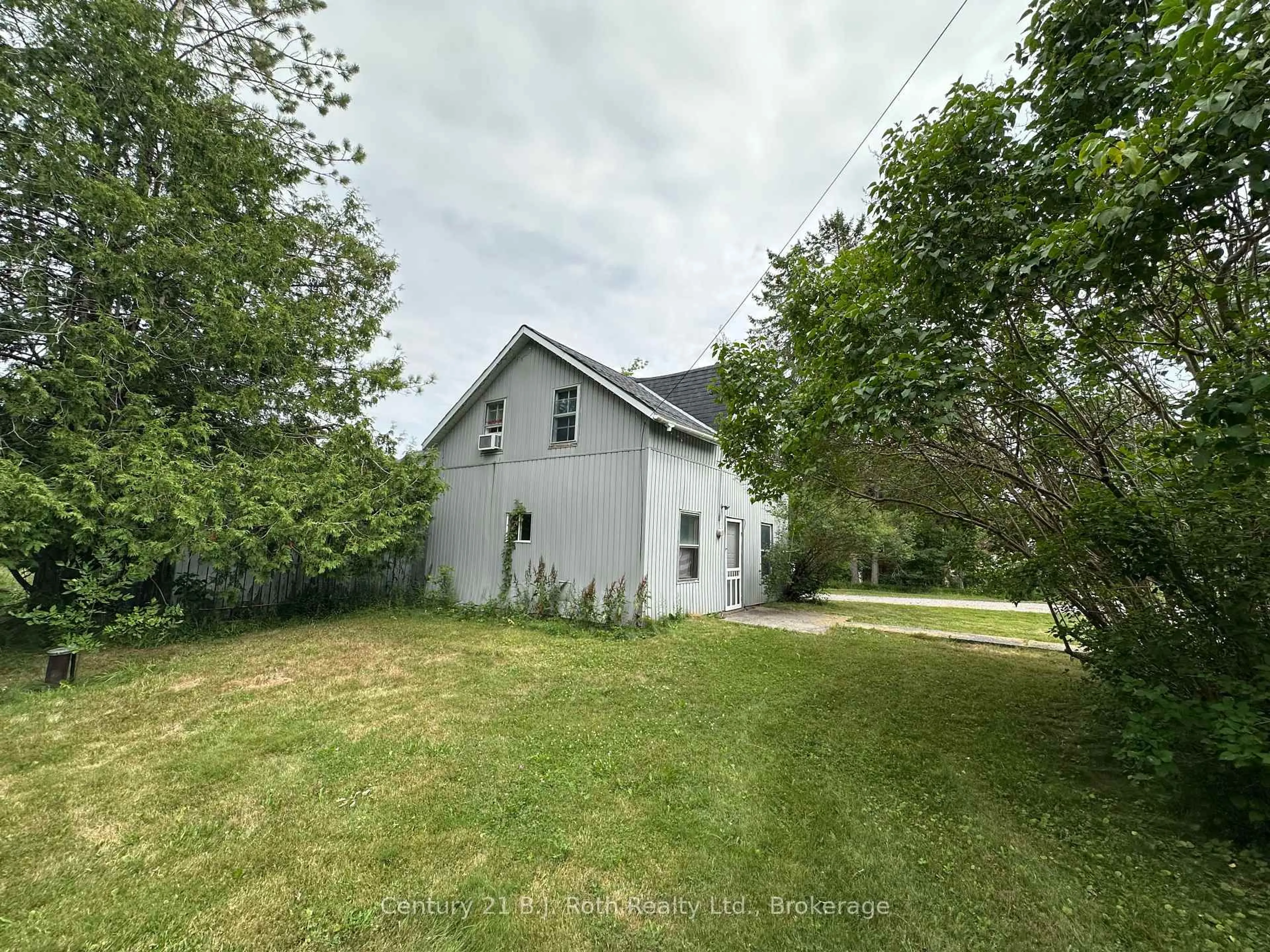 A pic from outside/outdoor area/front of a property/back of a property/a pic from drone, building for 1740 Kirkfield Rd, Kawartha Lakes Ontario K0M 2B0