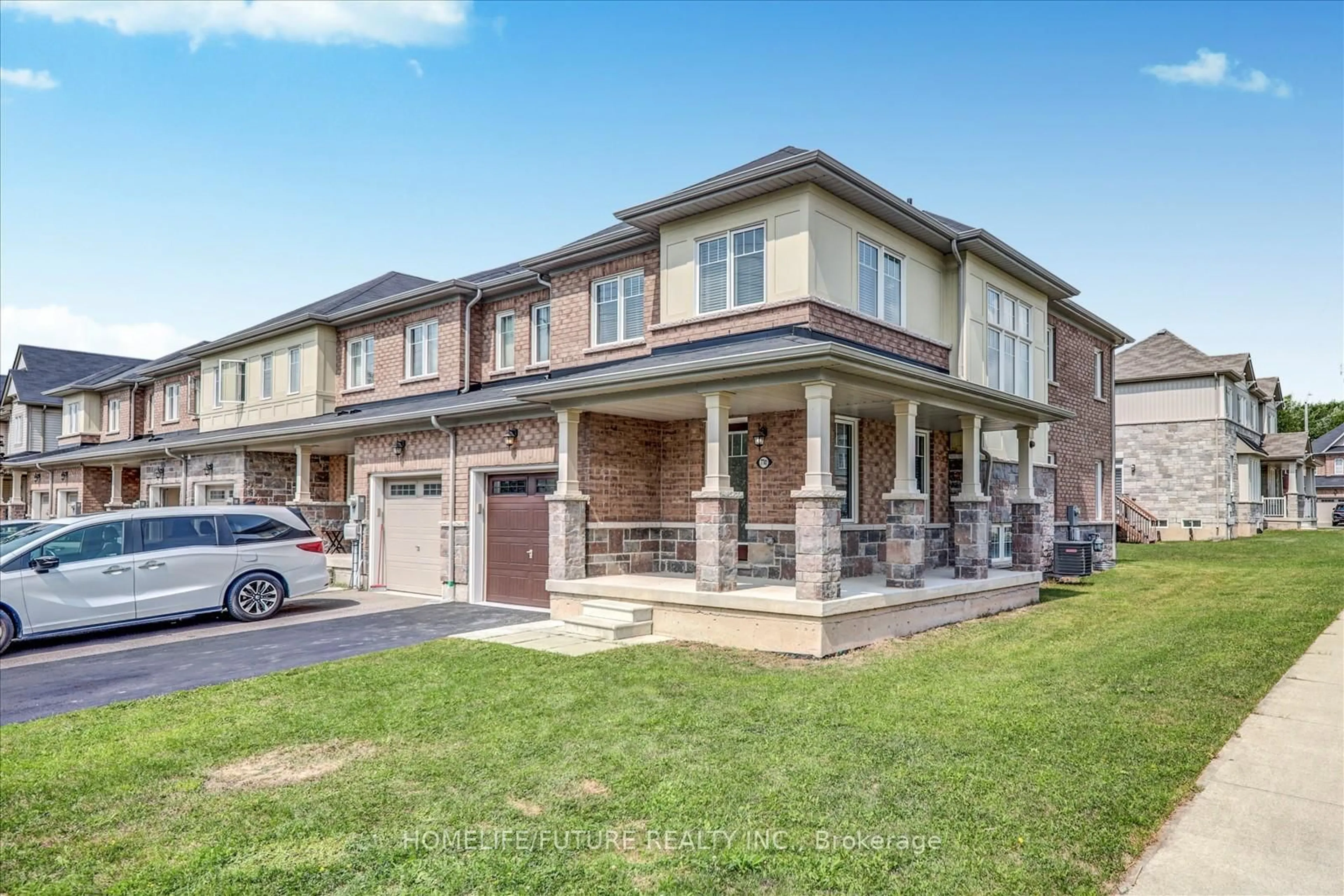 Home with brick exterior material, street for 7741 White Pine Cres, Niagara Falls Ontario L2H 3R4