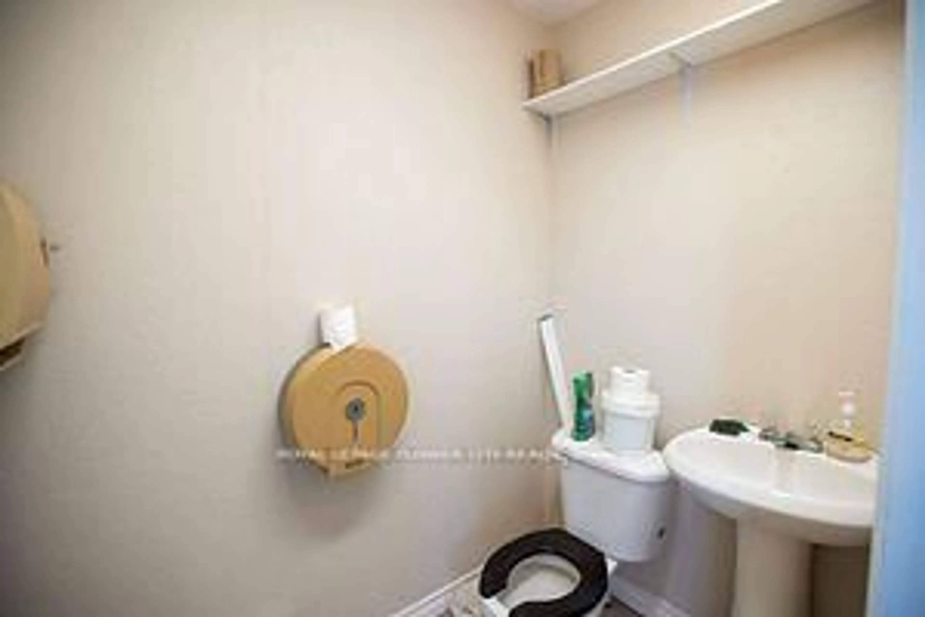 Standard bathroom, unknown for 754328 Hwy 53 Rd, Norwich Ontario N4S 7V8