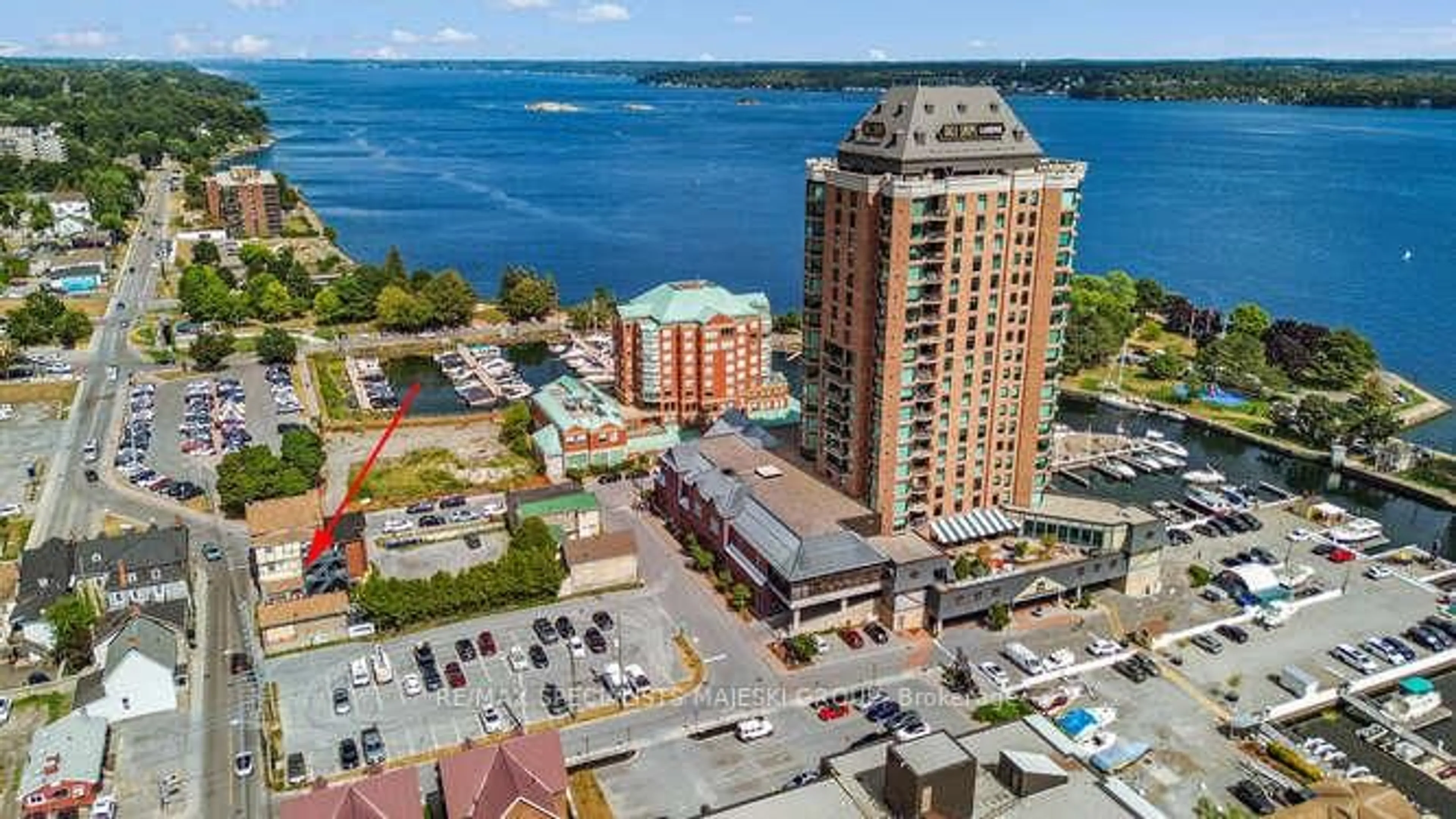 A pic from outside/outdoor area/front of a property/back of a property/a pic from drone, water/lake/river/ocean view for 20 Broad St, Brockville Ontario K6V 4T7