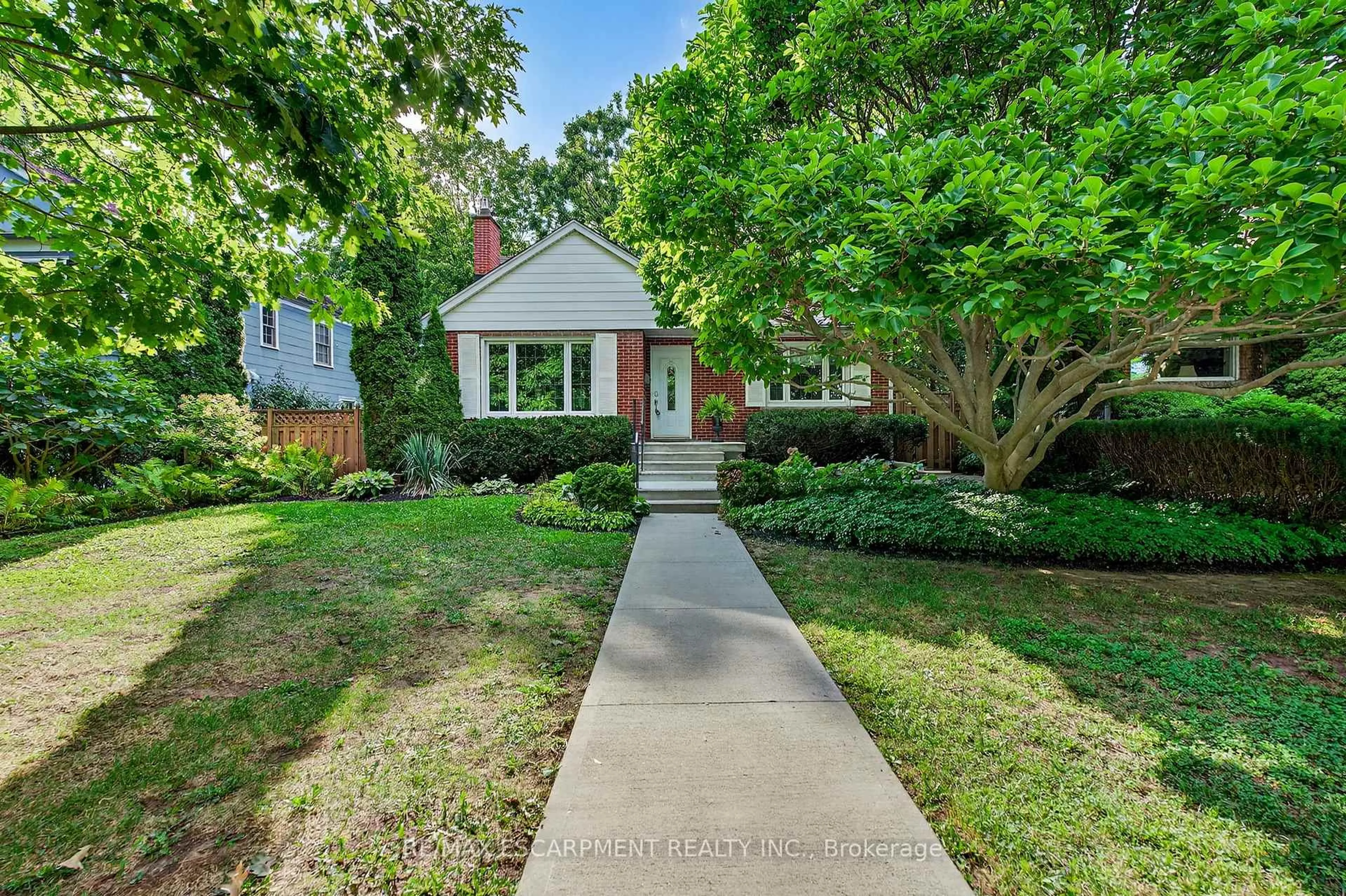 Home with brick exterior material, street for 16 Parkview Row, Hamilton Ontario L9H 2R9