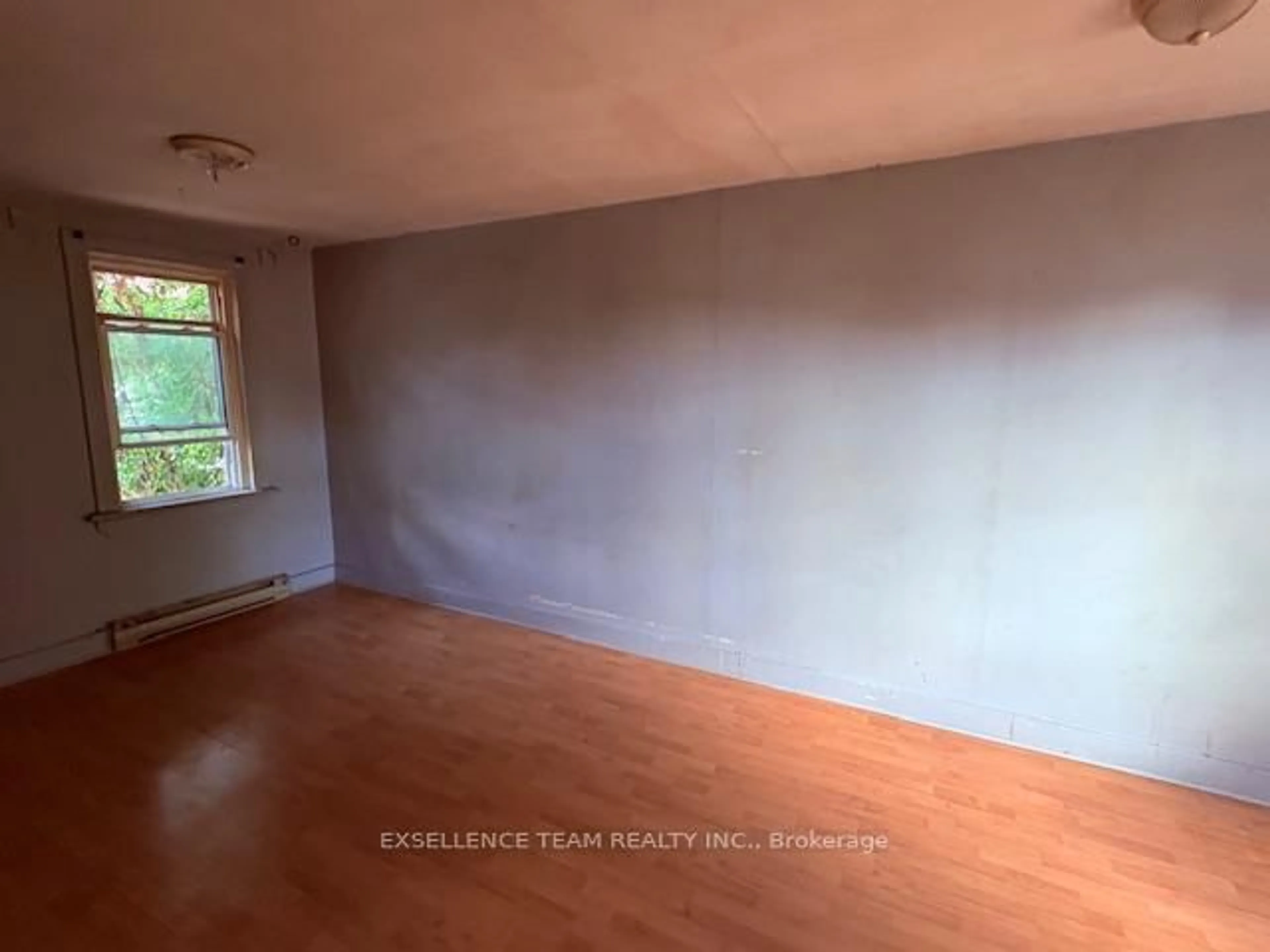 A pic of a room for 1 Menard Ave, Cornwall Ontario K6H 4K2
