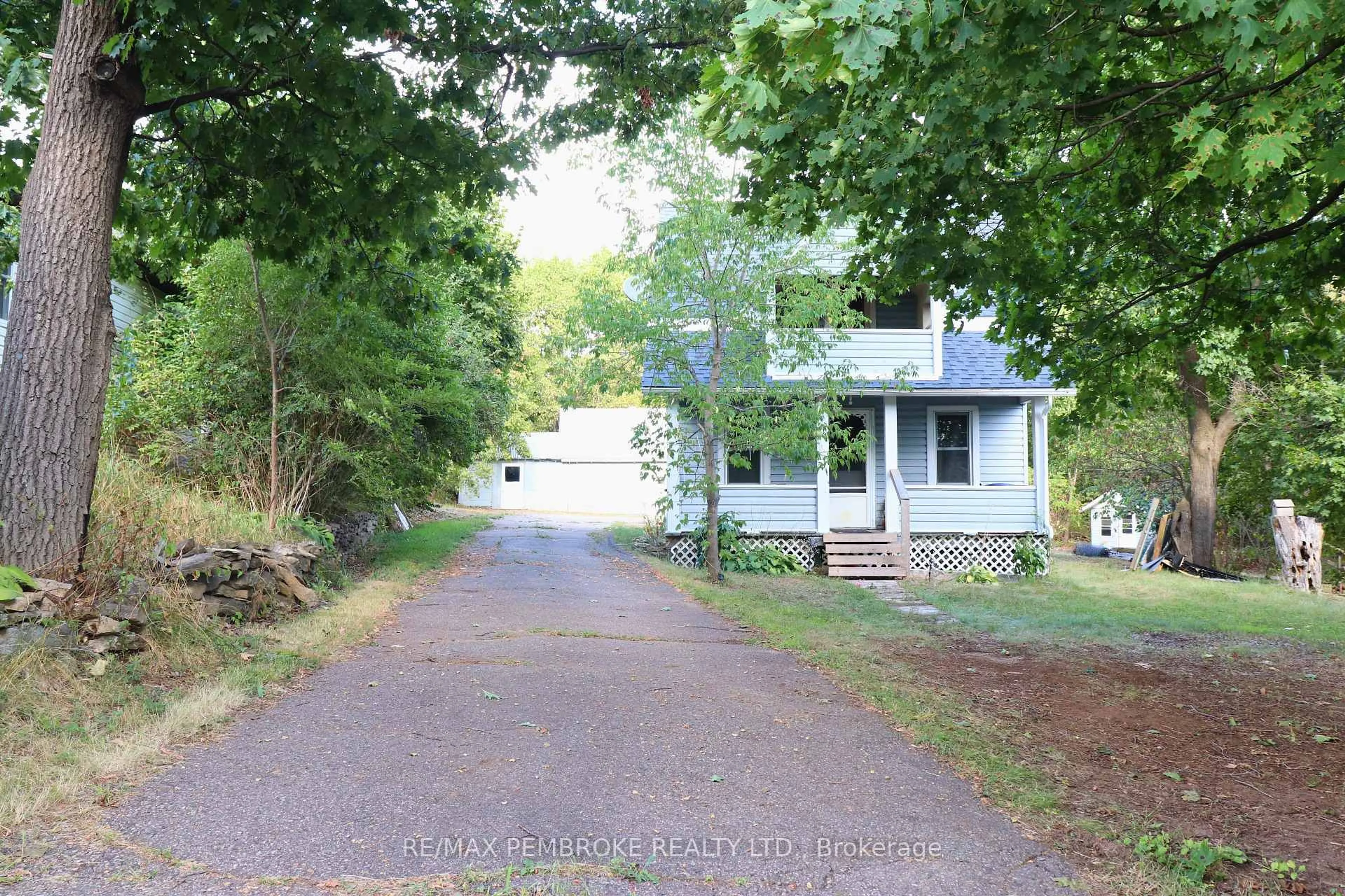Unknown for 1796 Mill St, Eganville Ontario K0J 1T0