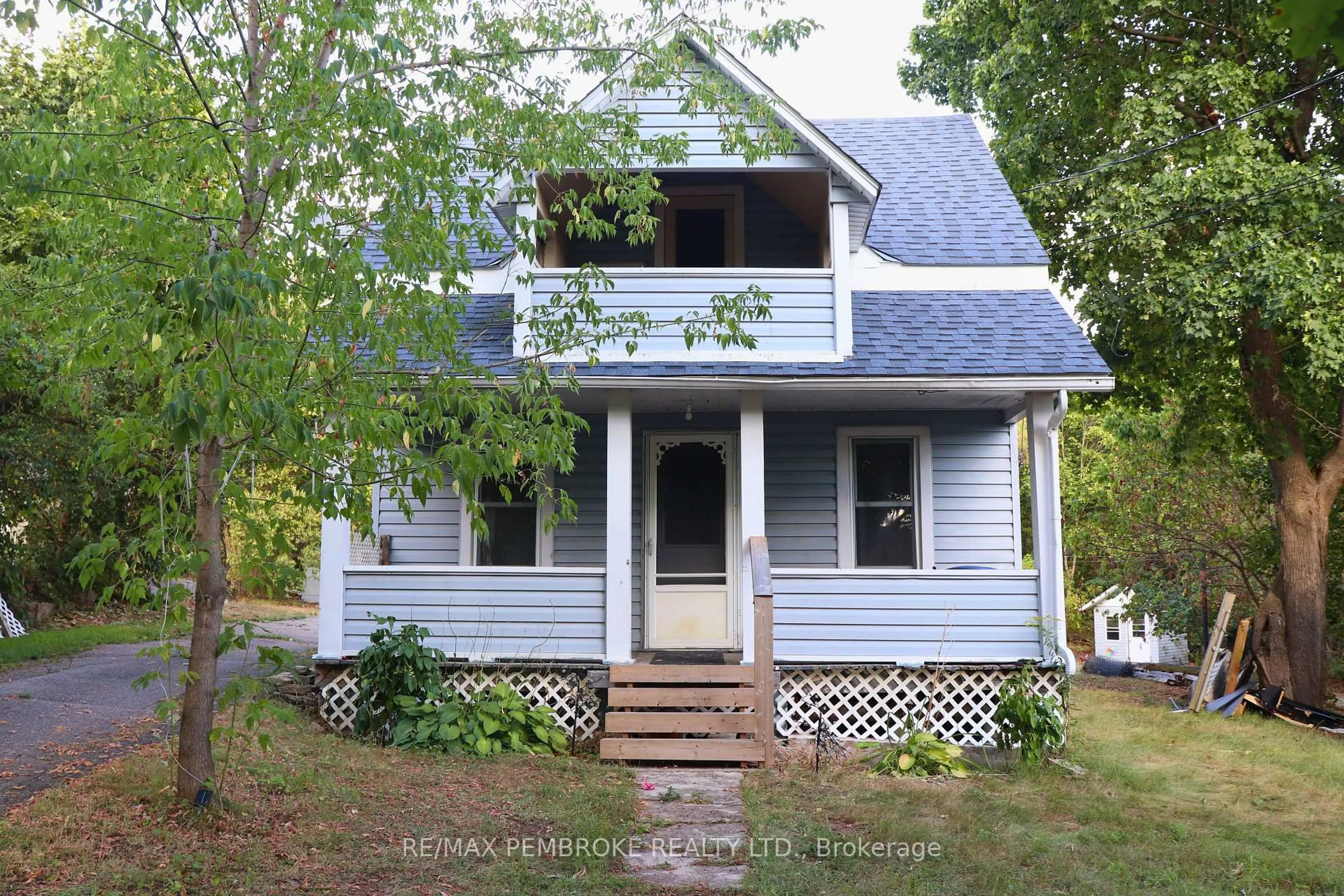 Home with vinyl exterior material, street for 1796 Mill St, Eganville Ontario K0J 1T0