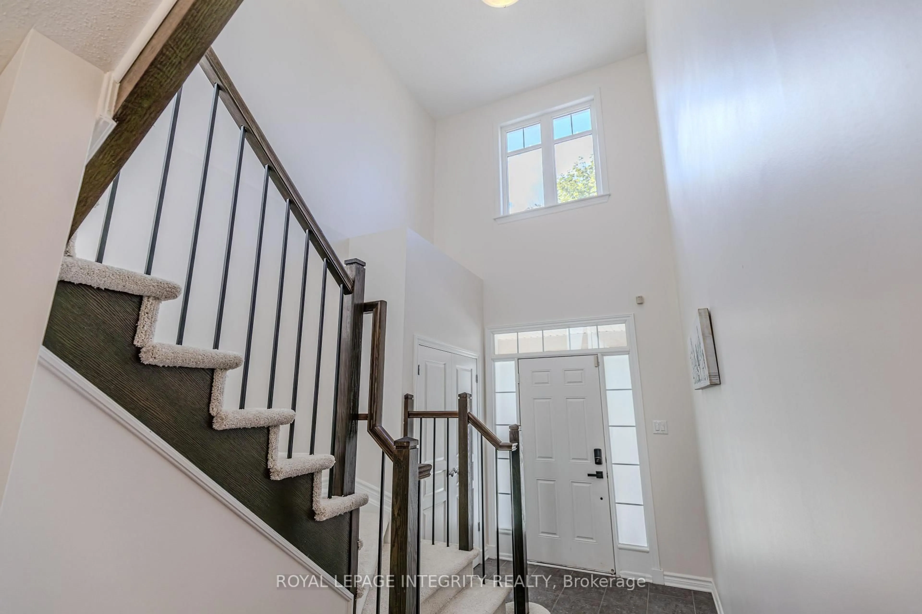 Unknown for 218 Keyrock Dr, Kanata Ontario K2T 0B4