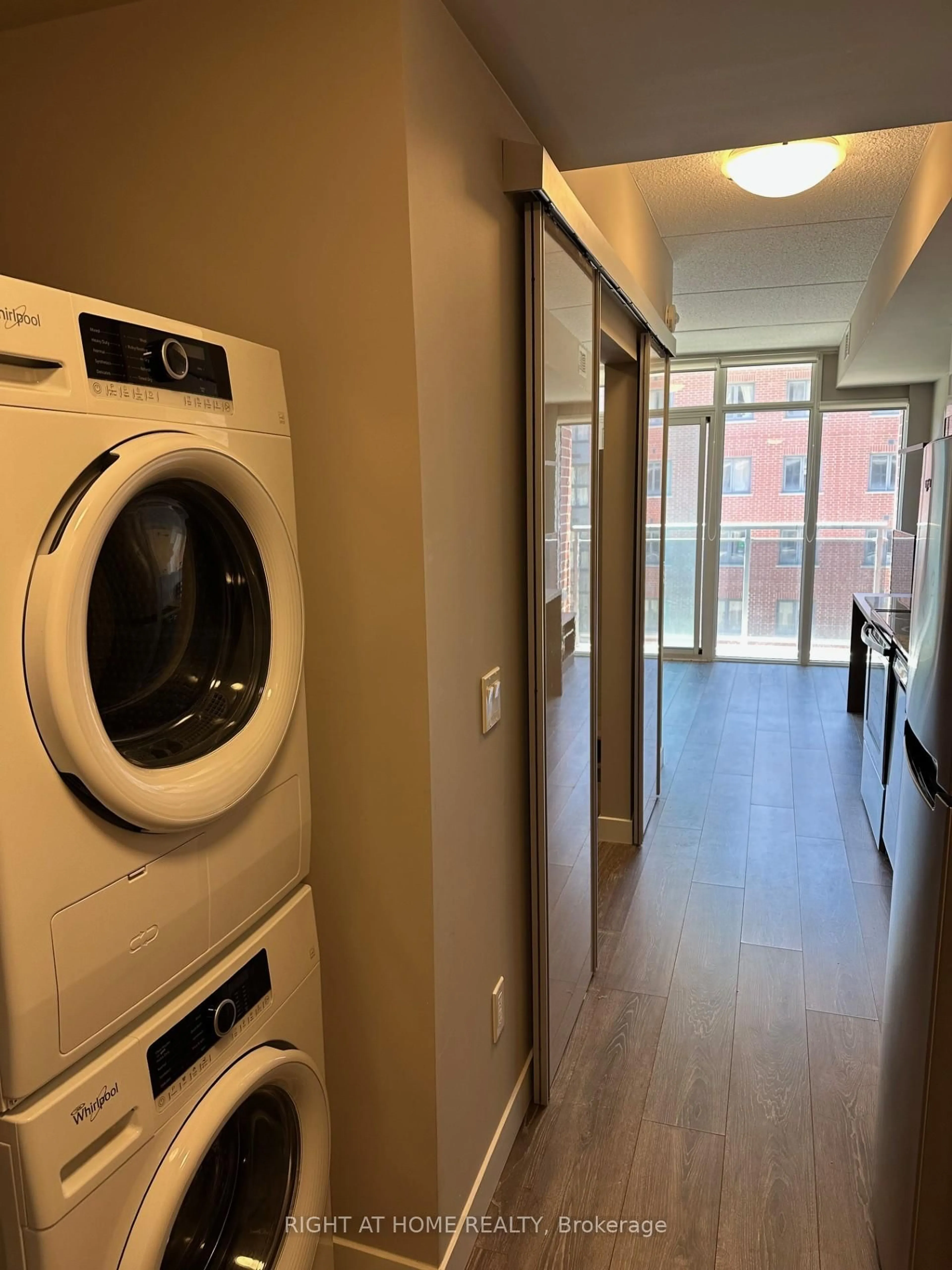 Laundry room for 308 Lester St #418, Waterloo Ontario N2L 0H9