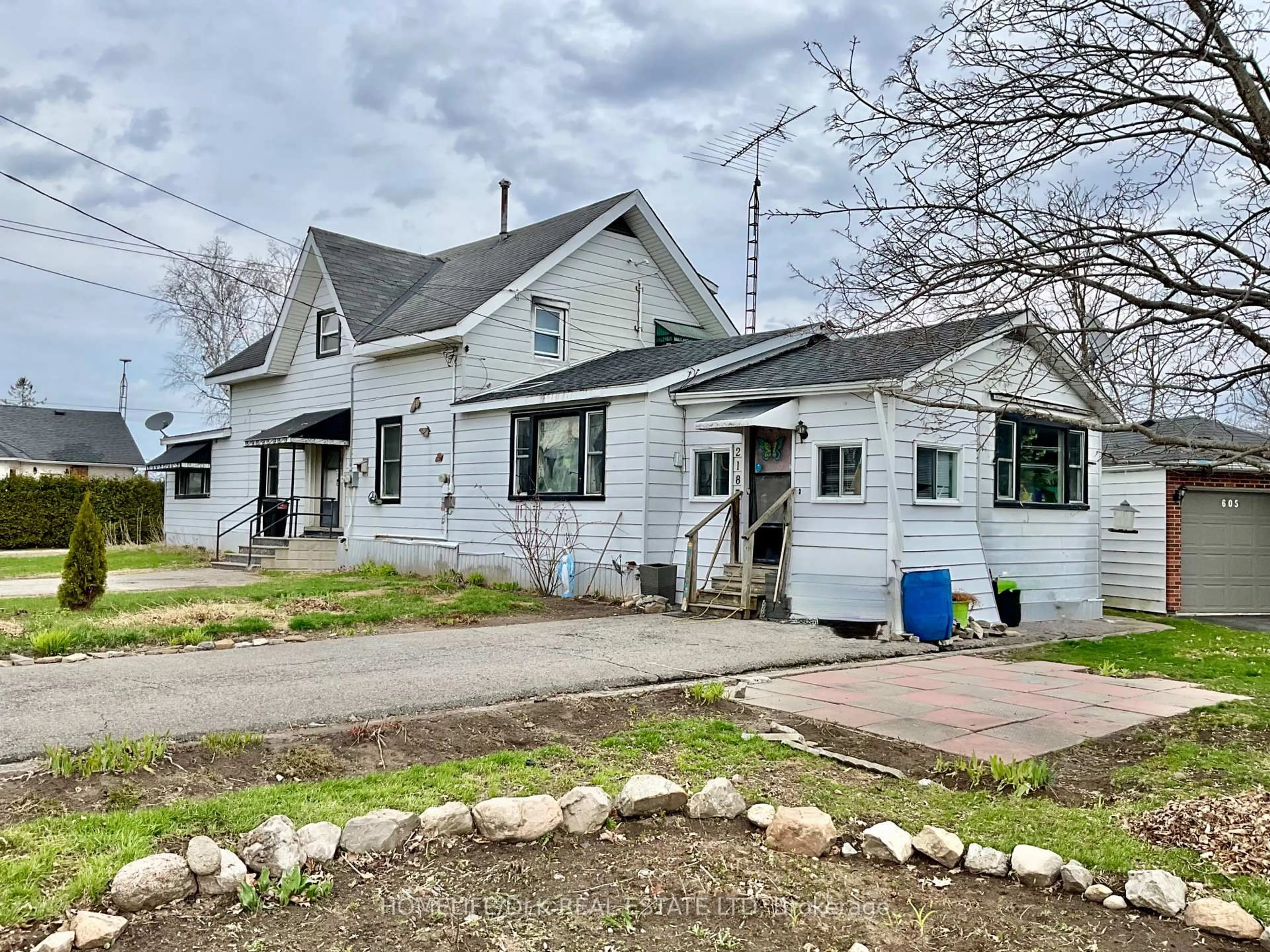 A pic from outside/outdoor area/front of a property/back of a property/a pic from drone, street for 706 Benson St, Edwardsburgh/Cardinal Ontario K0E 1E0