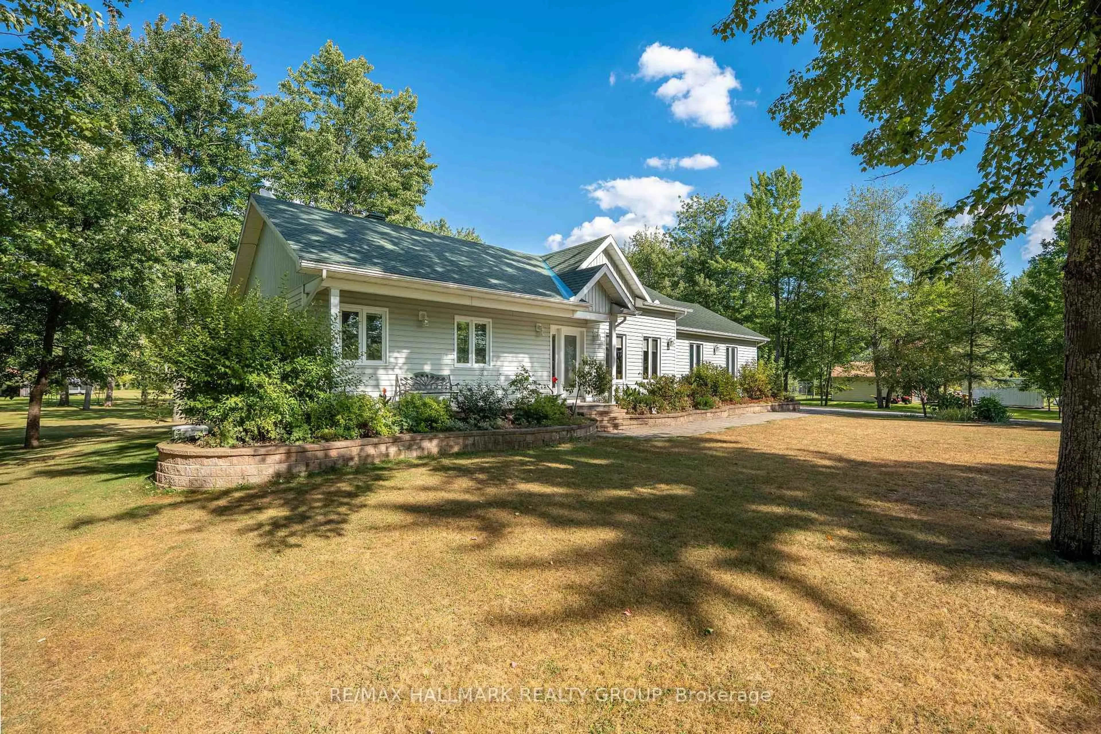 A pic from outside/outdoor area/front of a property/back of a property/a pic from drone, water/lake/river/ocean view for 284 County 19 Rd, Alfred and Plantagenet Ontario K0A 3K0