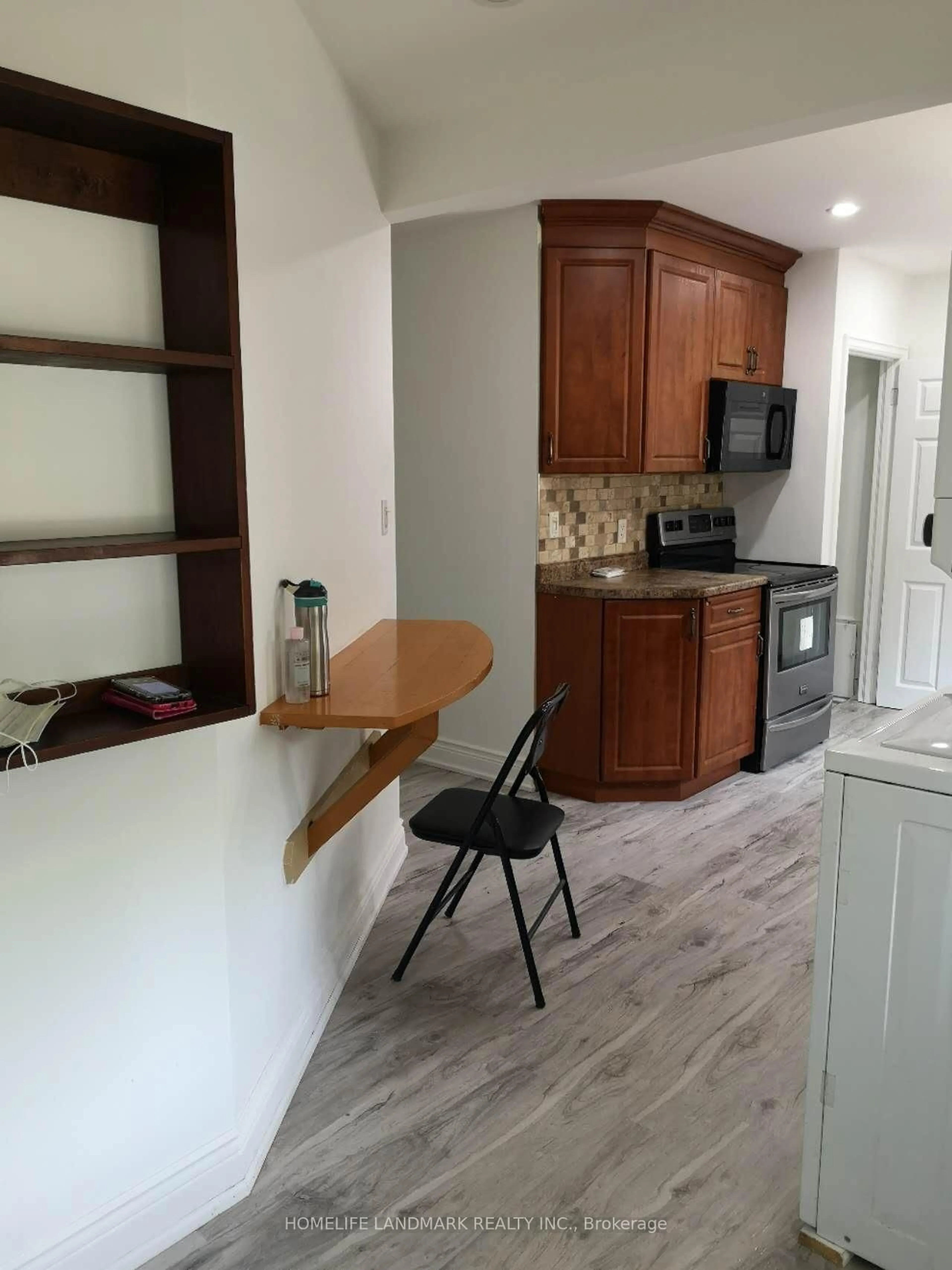 Unknown for 20 Ainslie Ave, Hamilton Ontario L8S 2J3