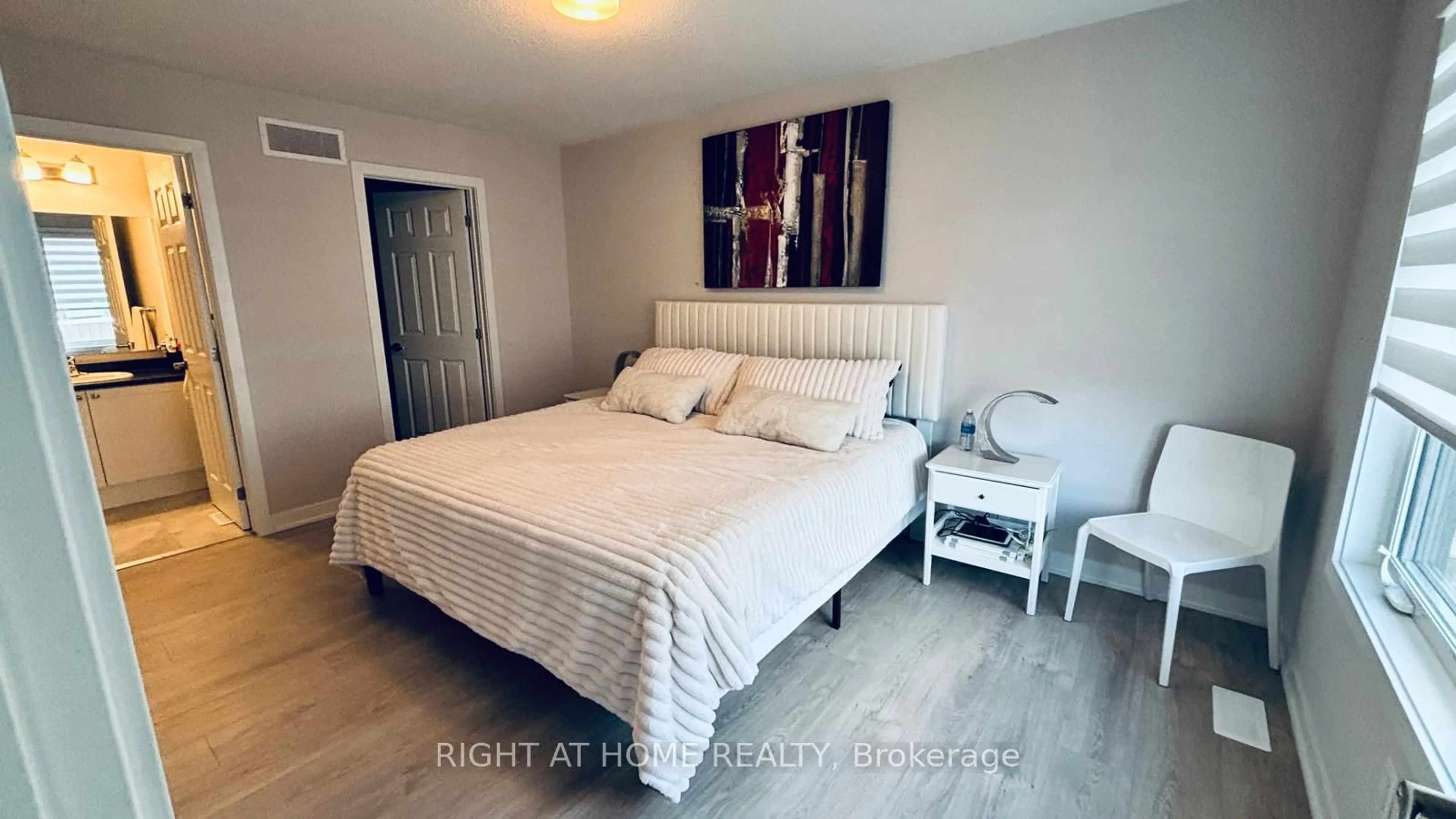 Bedroom with bed, unknown for 42 Stitch Mews, Richmond Ontario K0A 2Z0