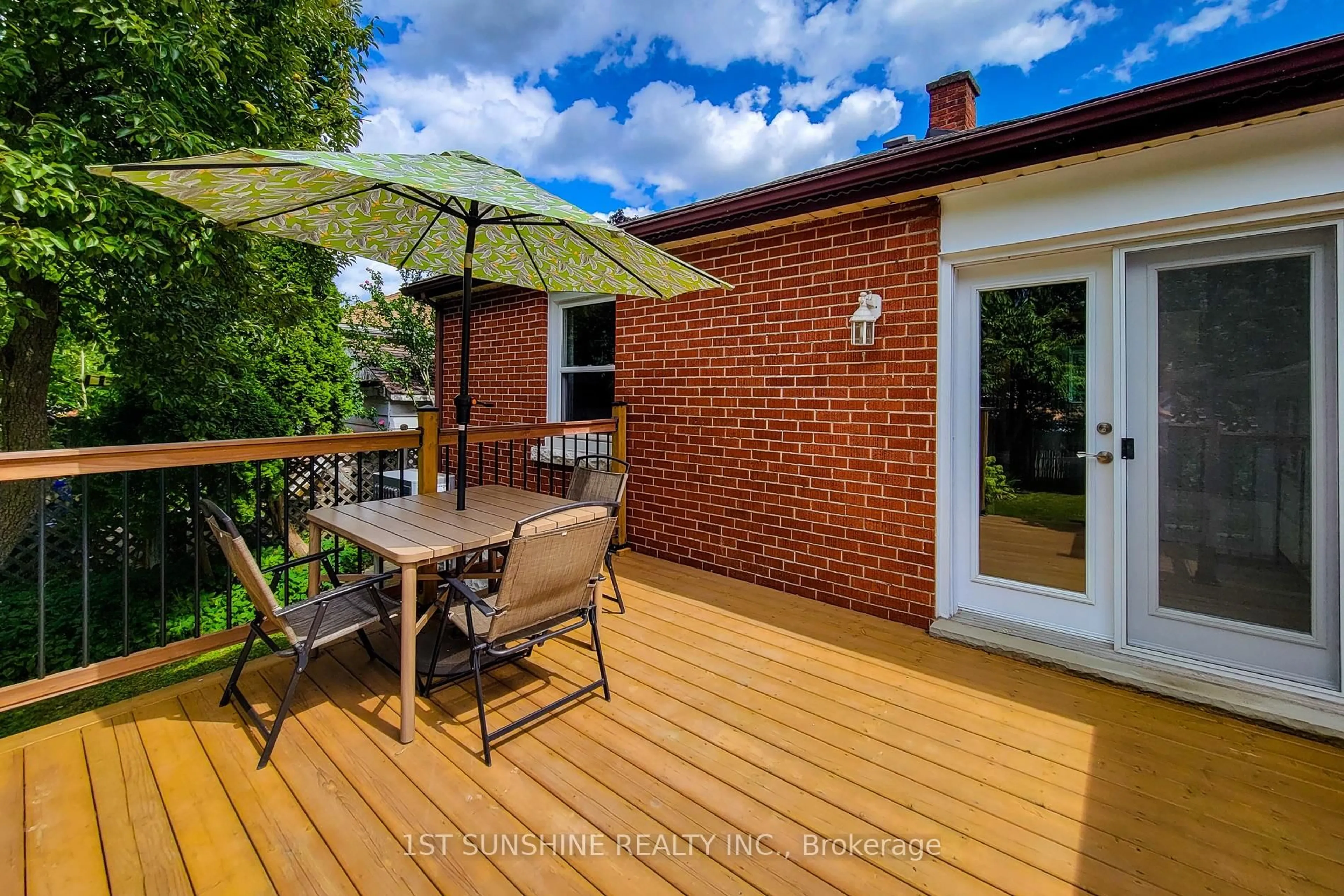 Unknown for 88 Fiddlers Green Rd, Hamilton Ontario L9G 1W3