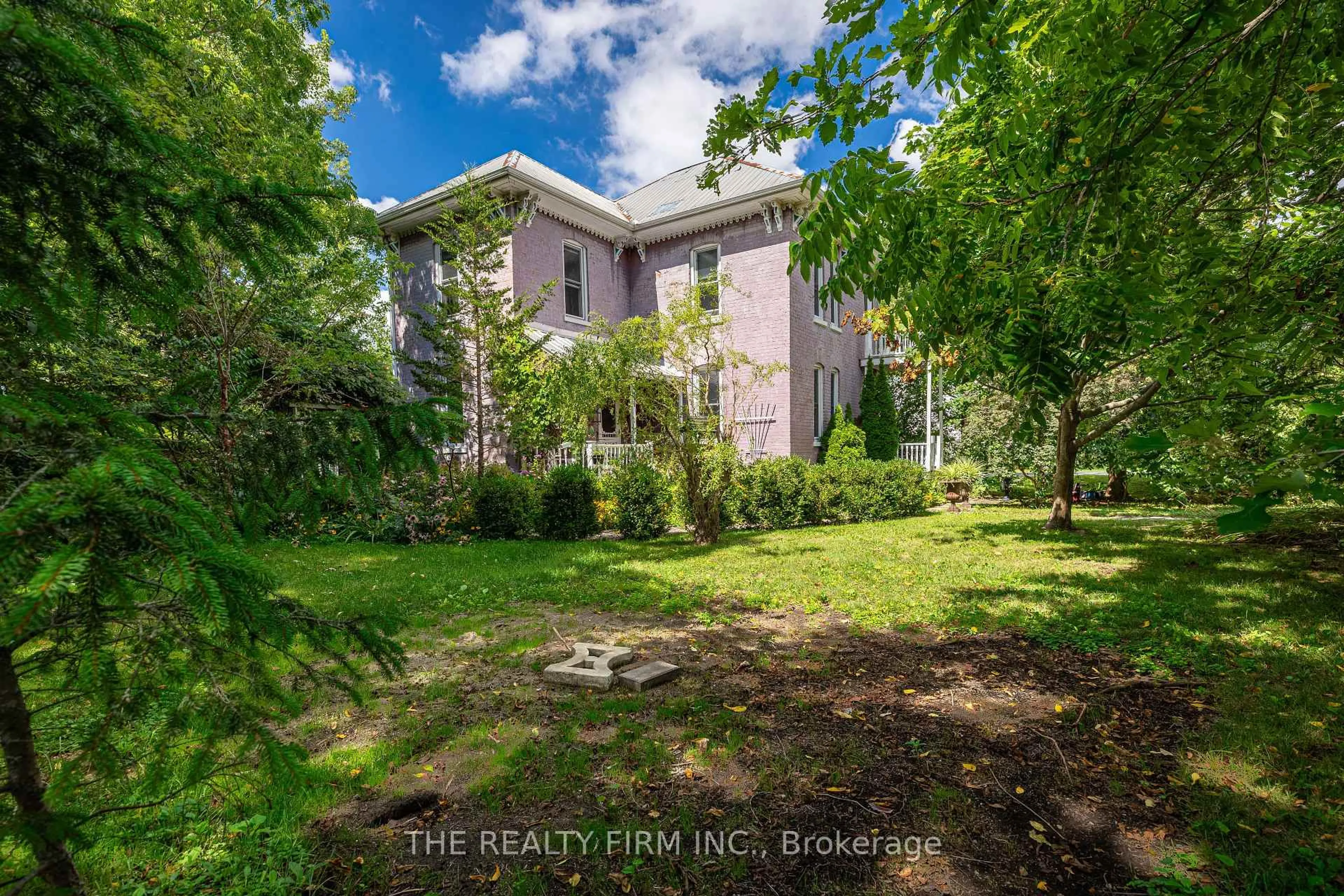 A pic from outside/outdoor area/front of a property/back of a property/a pic from drone, street for 9785 John St, Southwold Ontario N0L 2E0