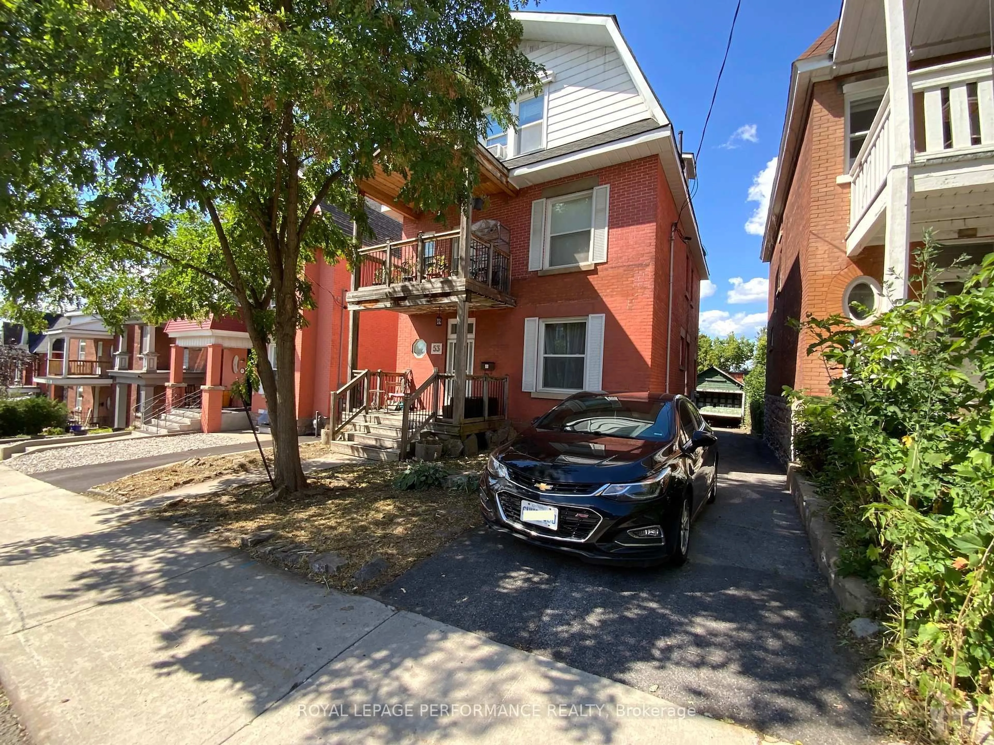 A pic from outside/outdoor area/front of a property/back of a property/a pic from drone, street for 53 Spruce St, Ottawa Ontario K1R 6N8