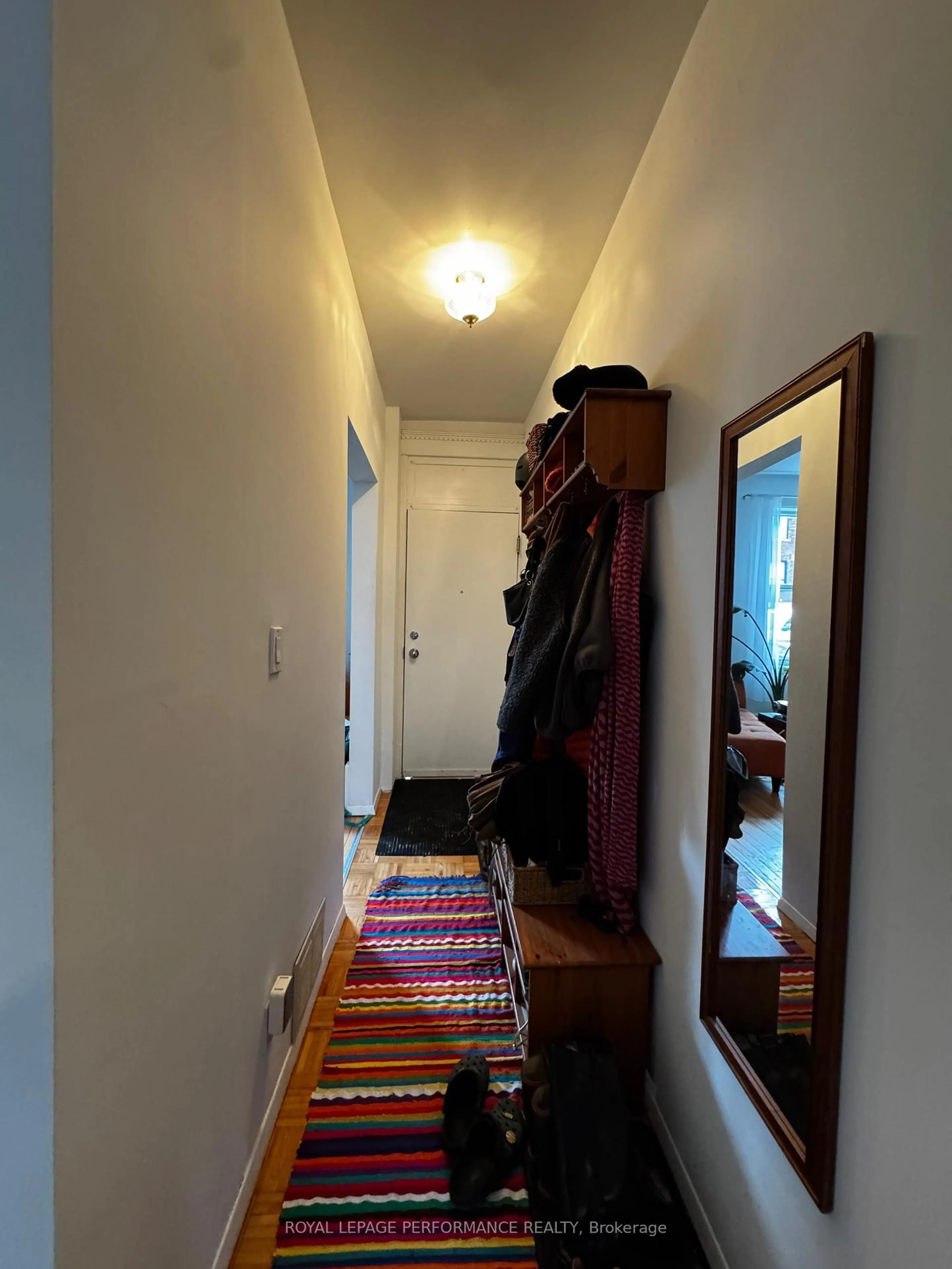 A pic of a room for 53 Spruce St, Ottawa Ontario K1R 6N8
