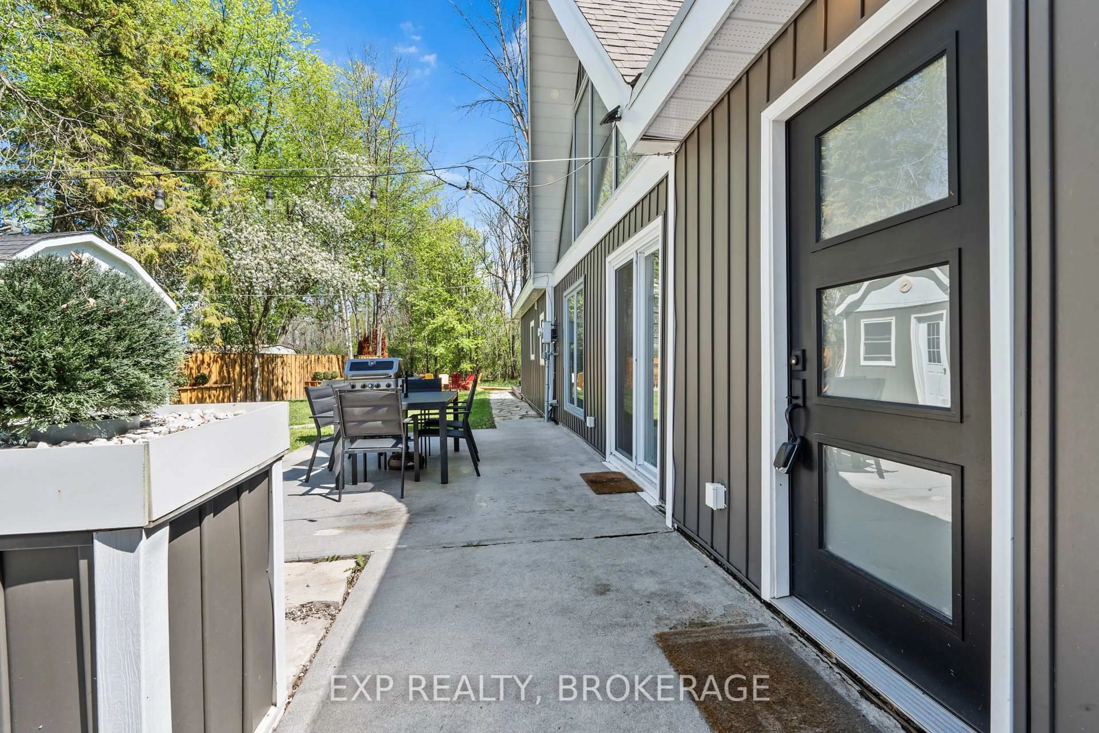 Patio, unknown for 8546 COUNTY 2 Rd, Greater Napanee Ontario K7R 3L1