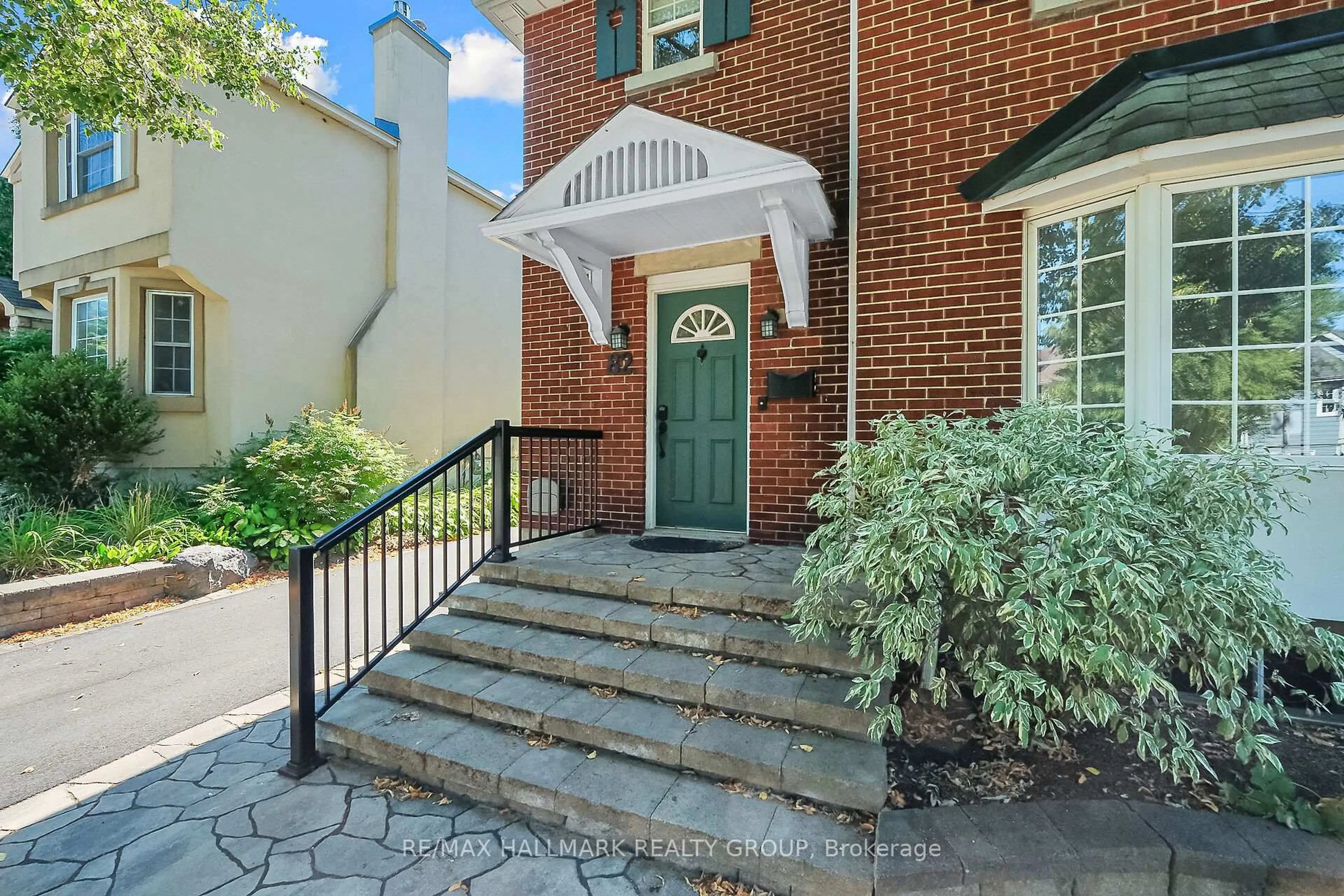 Unknown for 82 Laurentian Pl, Ottawa Ontario K1Y 4E2