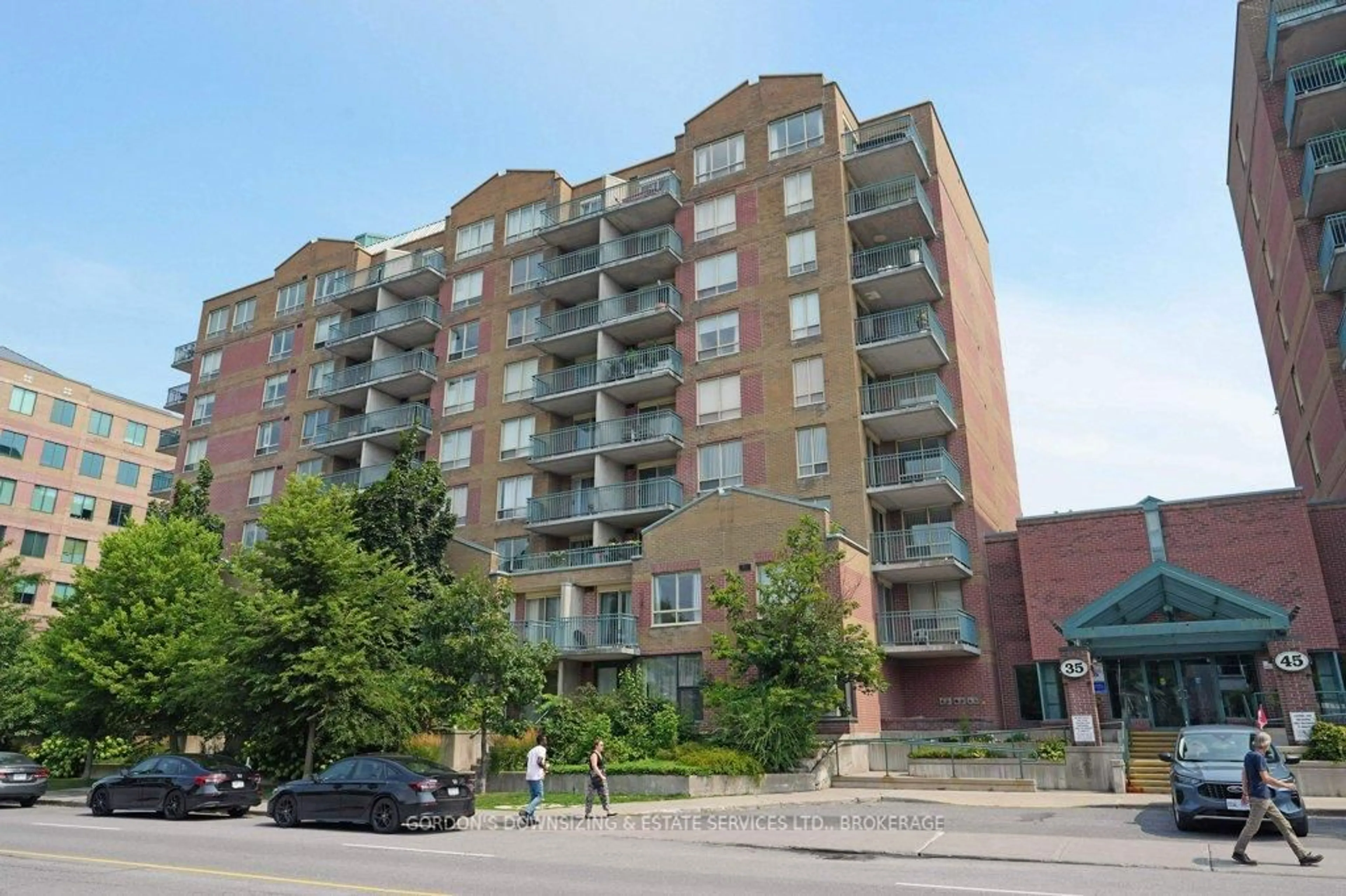 Patio, street for 35 Holland Ave #411, Ottawa Ontario K1Y 4S2
