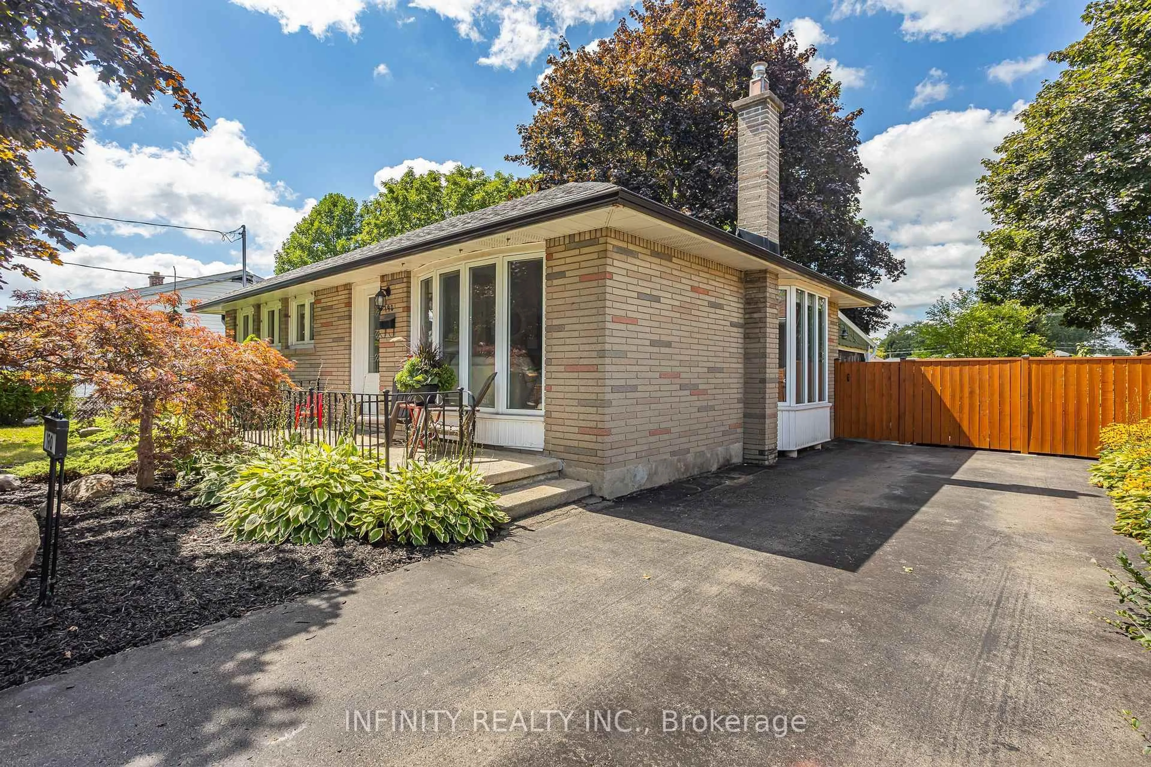 Home with brick exterior material, street for 190 Inkerman St, St. Thomas Ontario N5P 3H2