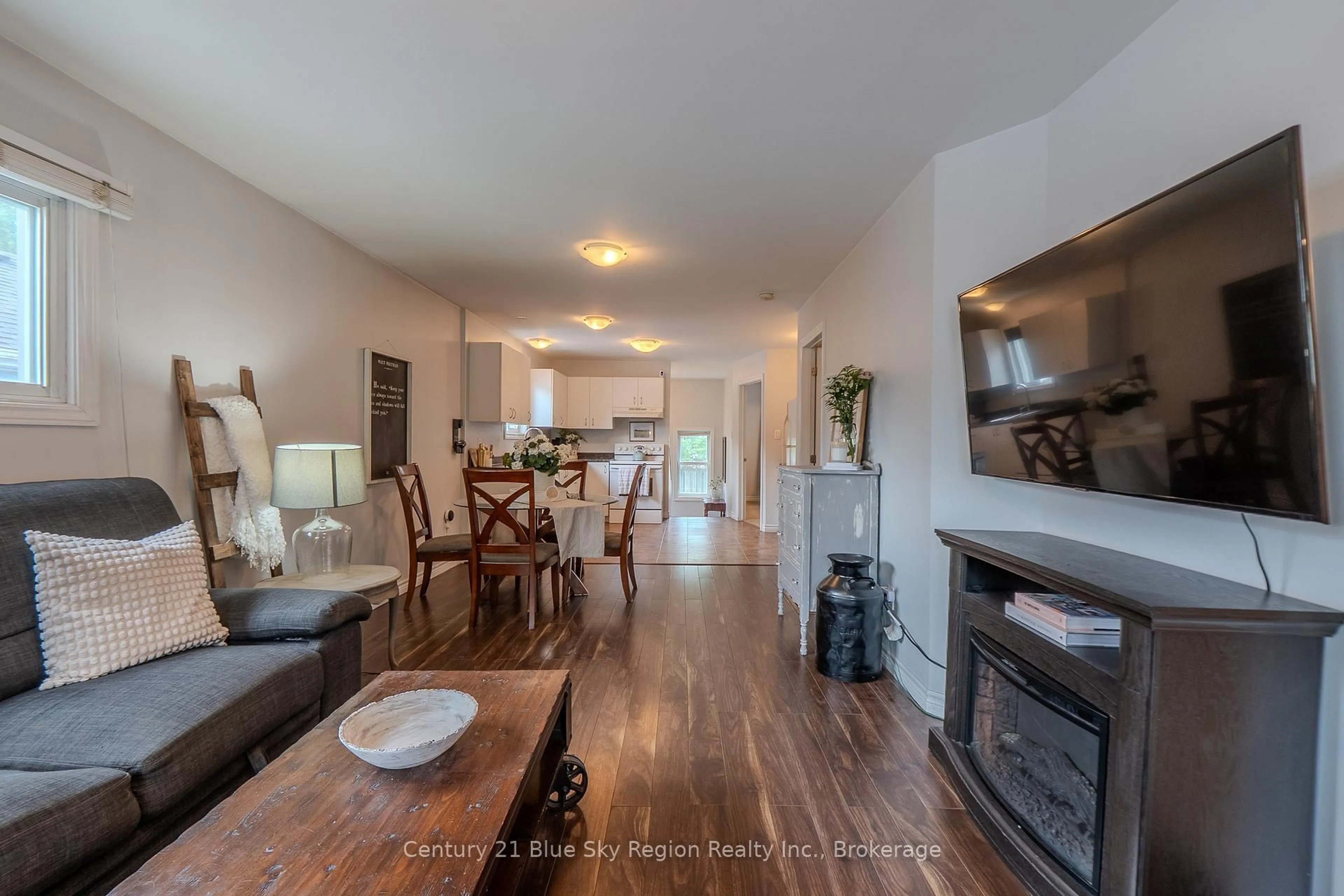 Living room with furniture, unknown for 459 King St, North Bay Ontario P1B 6A1