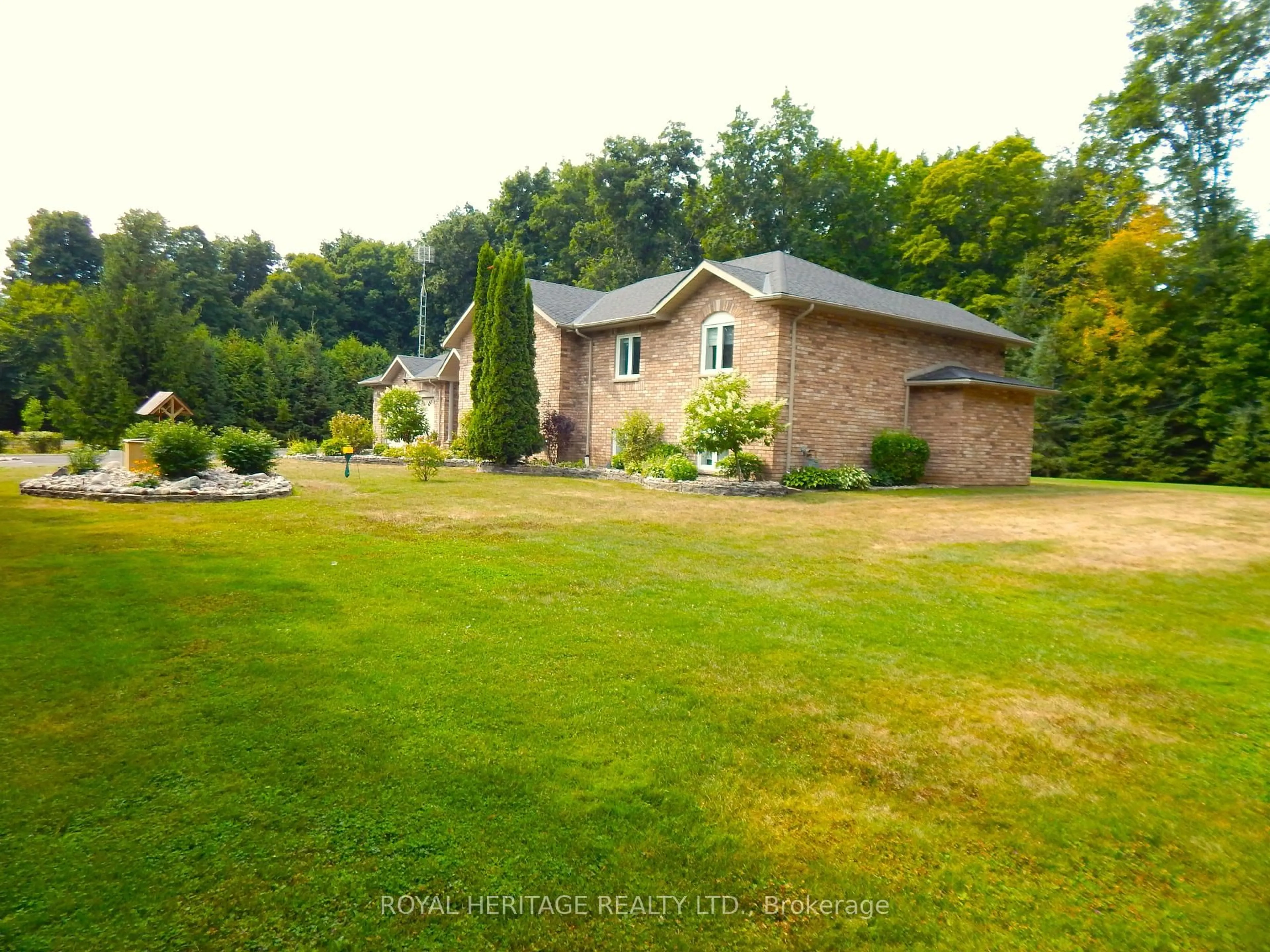 A pic from outside/outdoor area/front of a property/back of a property/a pic from drone, unknown for 10 VICARI Rd, Brighton Ontario K0K 1H0
