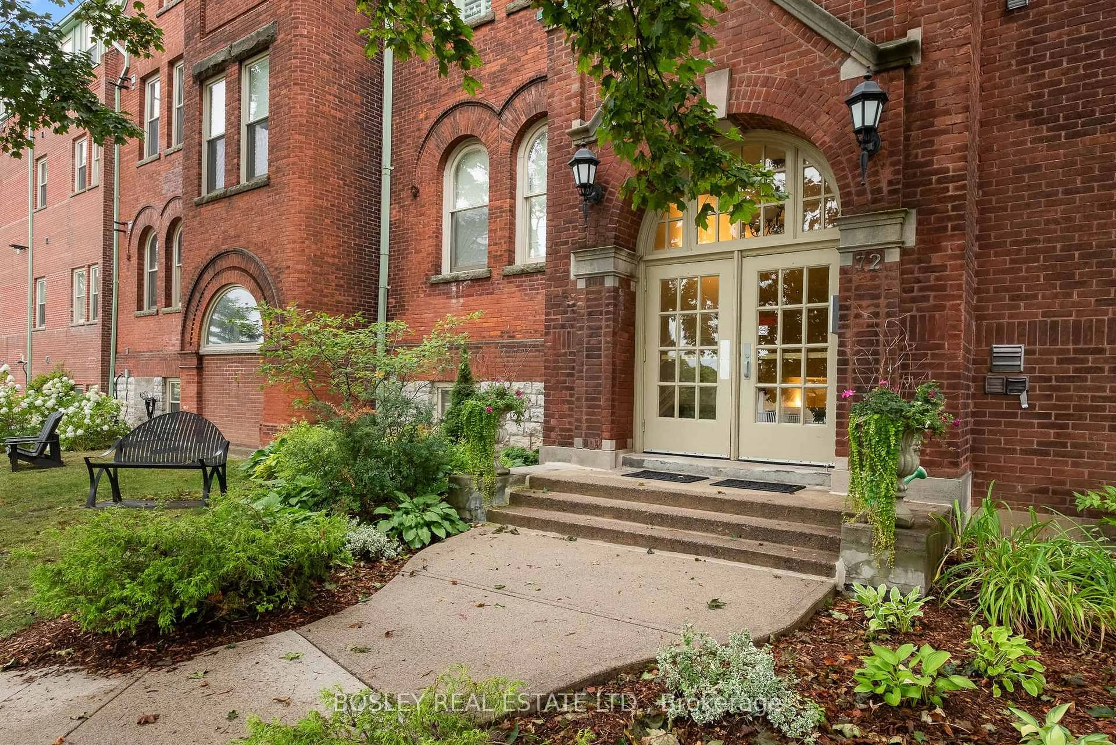 Unknown for 72 Pine St #304, Port Hope Ontario L1A 3G8