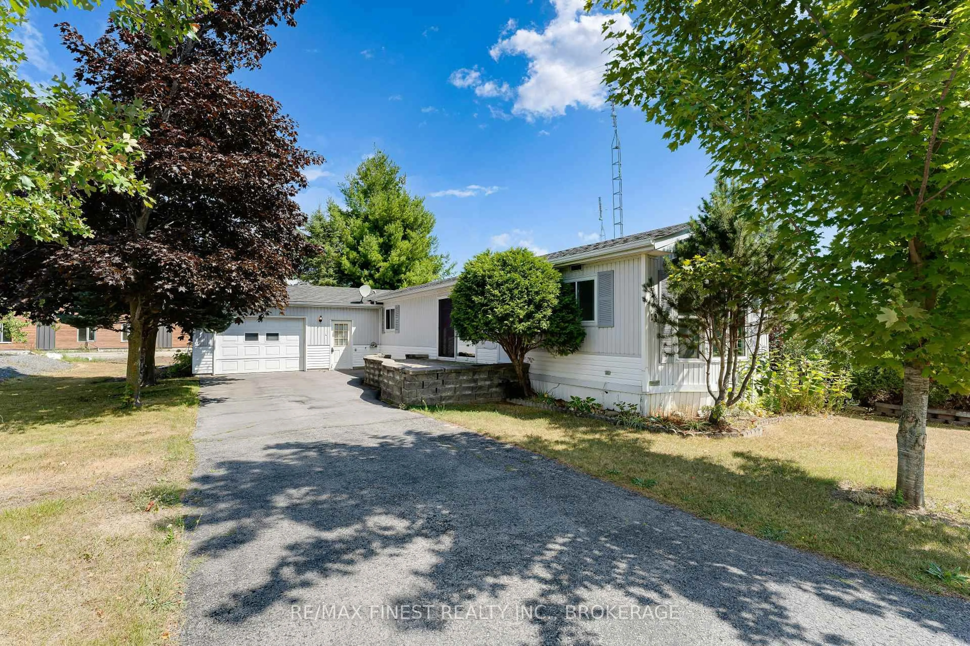 A pic from outside/outdoor area/front of a property/back of a property/a pic from drone, street for 19 Maple Dr, Greater Napanee Ontario K7R 0E8